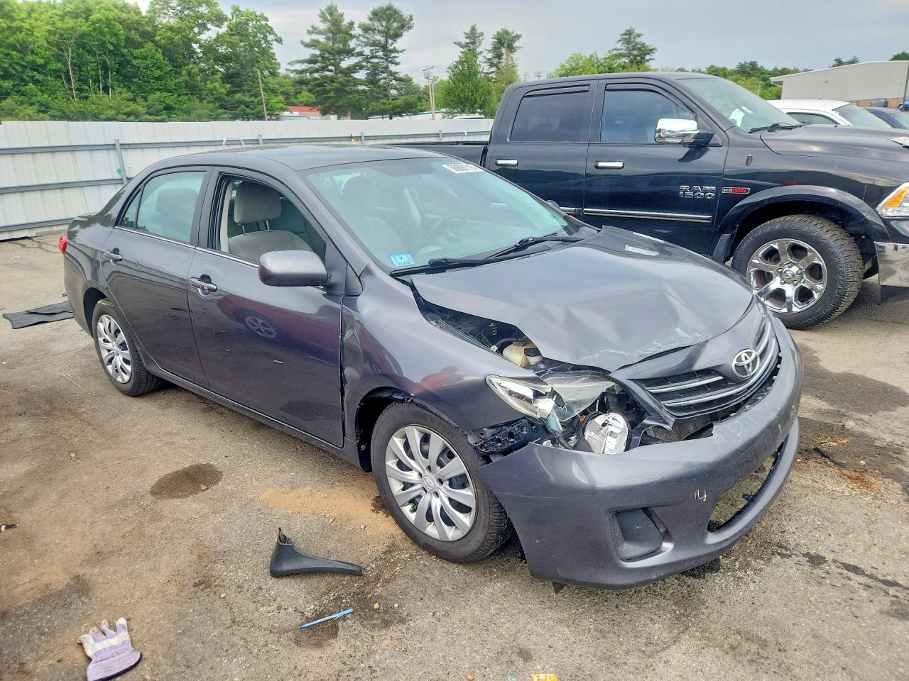 2013 Toyota Corolla Le Gray vin: 2T1BU4EE0DC039577
