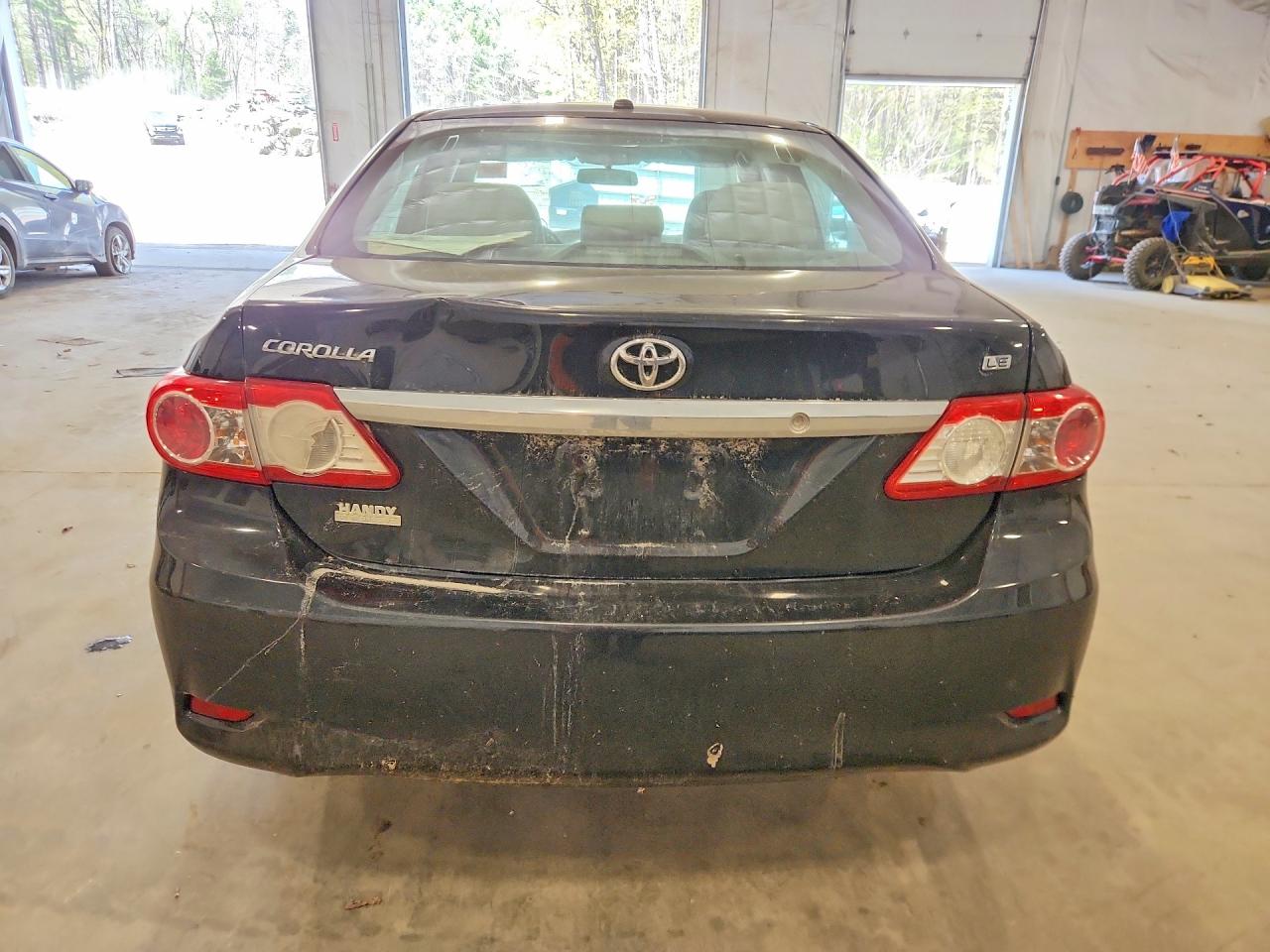 2013 Toyota Corolla Le Black vin: 2T1BU4EE0DC048957
