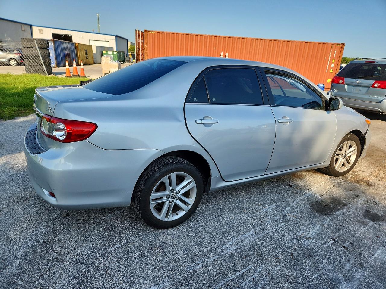2013 Toyota Corolla Le Silver vin: 2T1BU4EE0DC049316