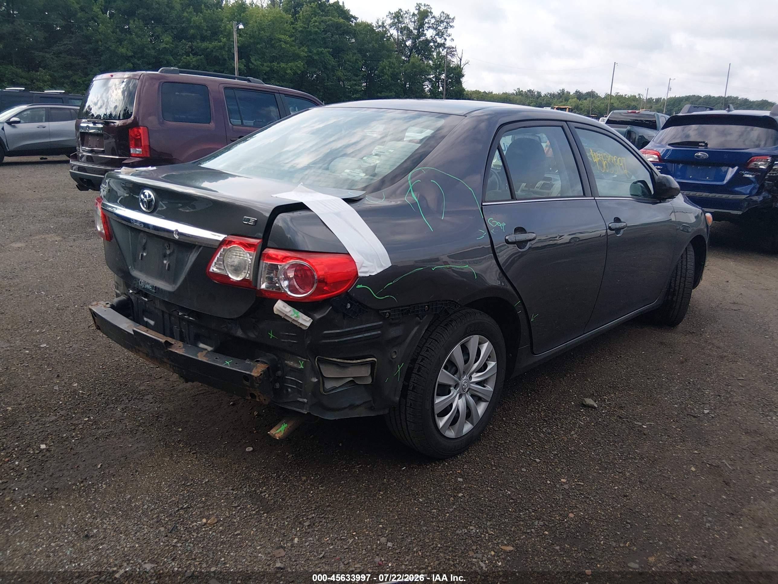 2013 Toyota Corolla Le Gray vin: 2T1BU4EE0DC063443
