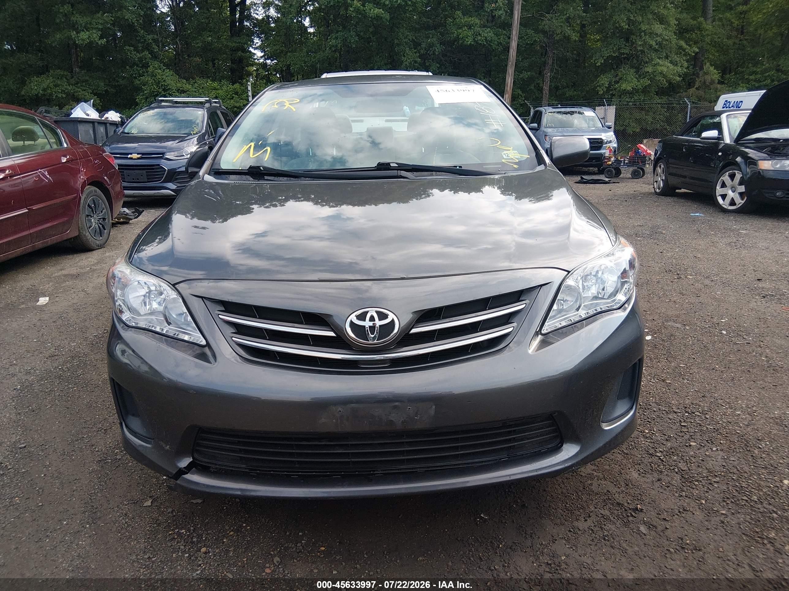 2013 Toyota Corolla Le Gray vin: 2T1BU4EE0DC063443