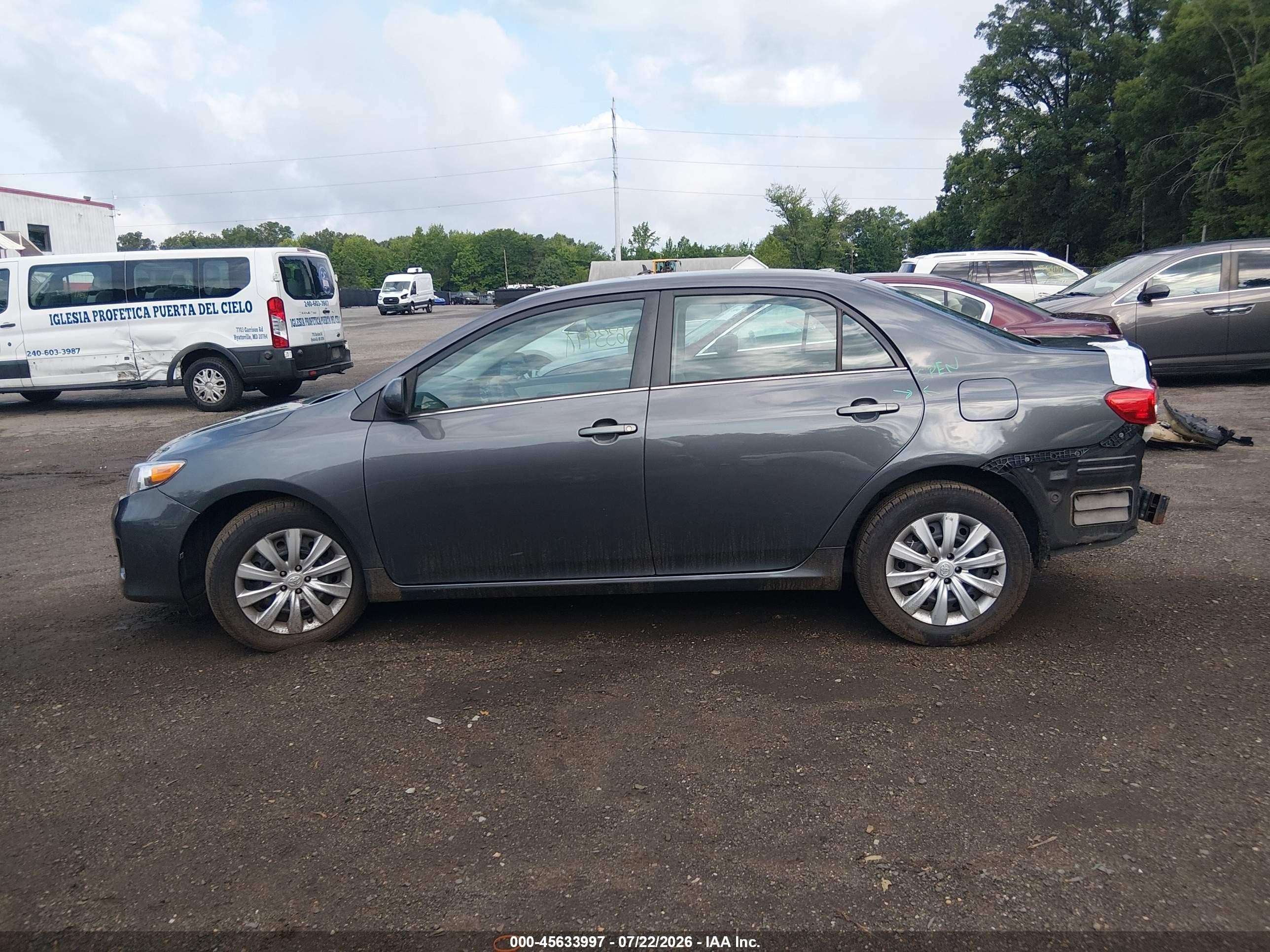 2013 Toyota Corolla Le Gray vin: 2T1BU4EE0DC063443