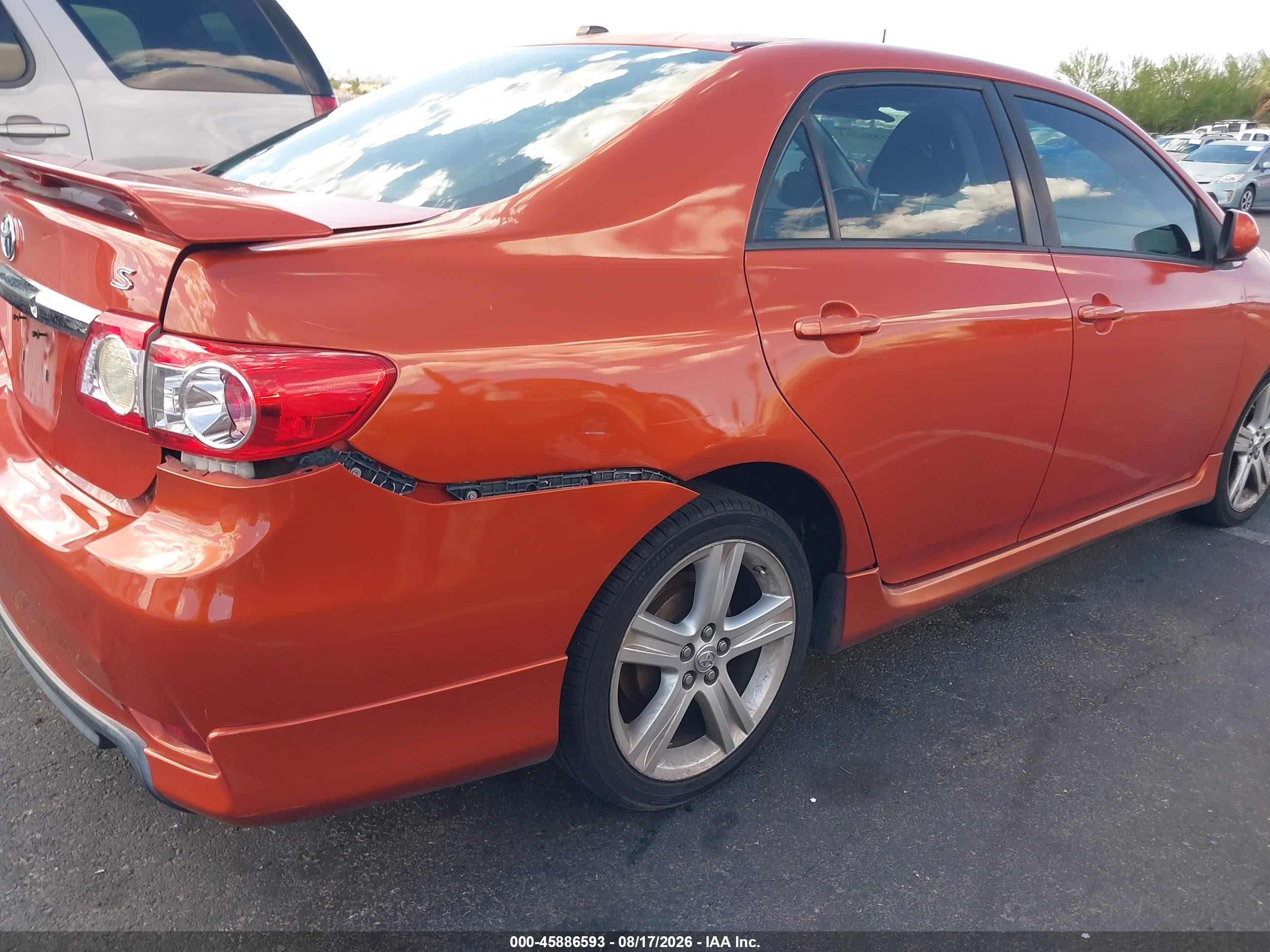 2013 Toyota Corolla S Special Edition Orange vin: 2T1BU4EE0DC085149