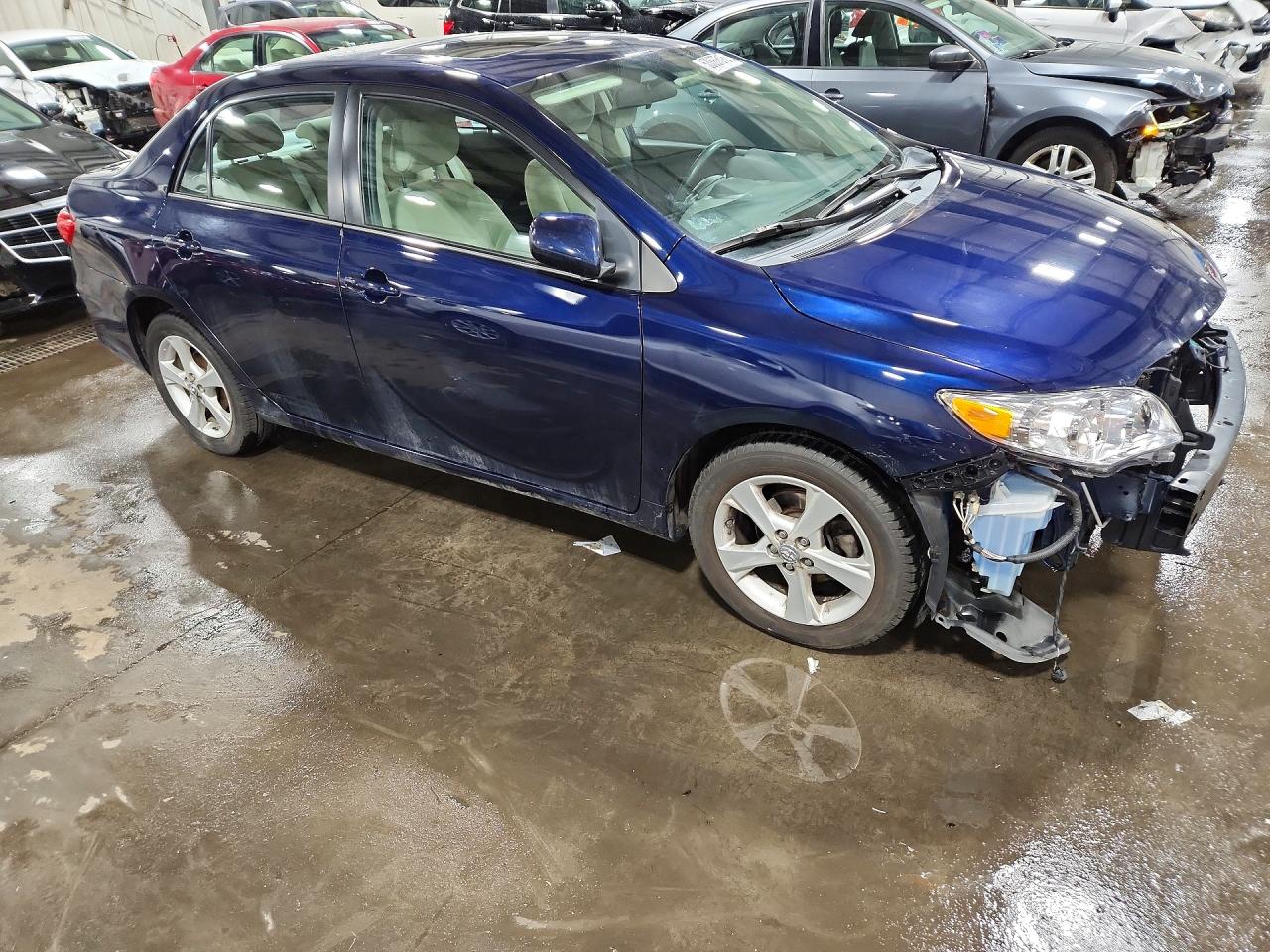 2013 Toyota Corolla Le Blue vin: 2T1BU4EE0DC118053