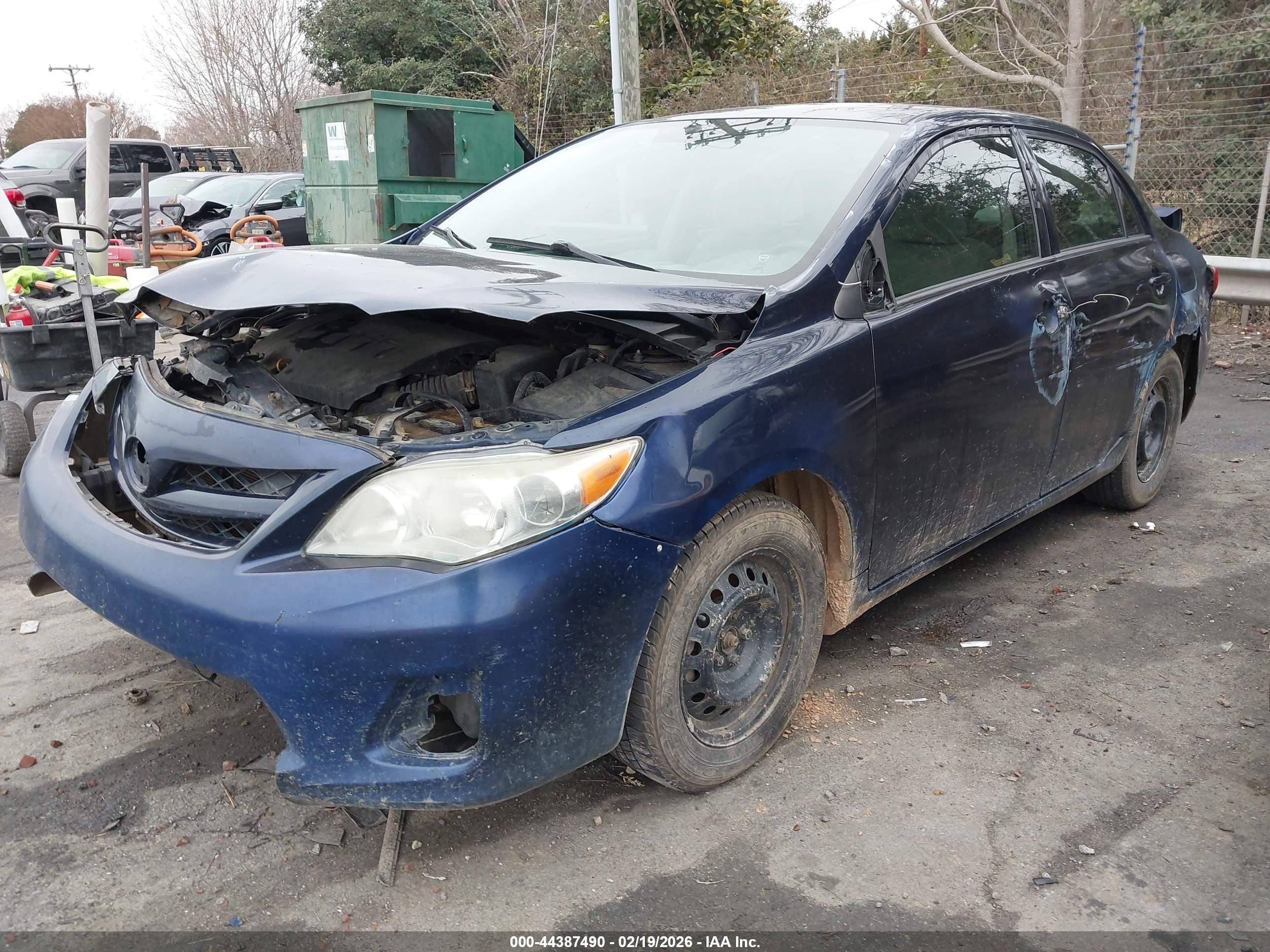 2013 Toyota Corolla L Синий vin: 2T1BU4EE0DC118165