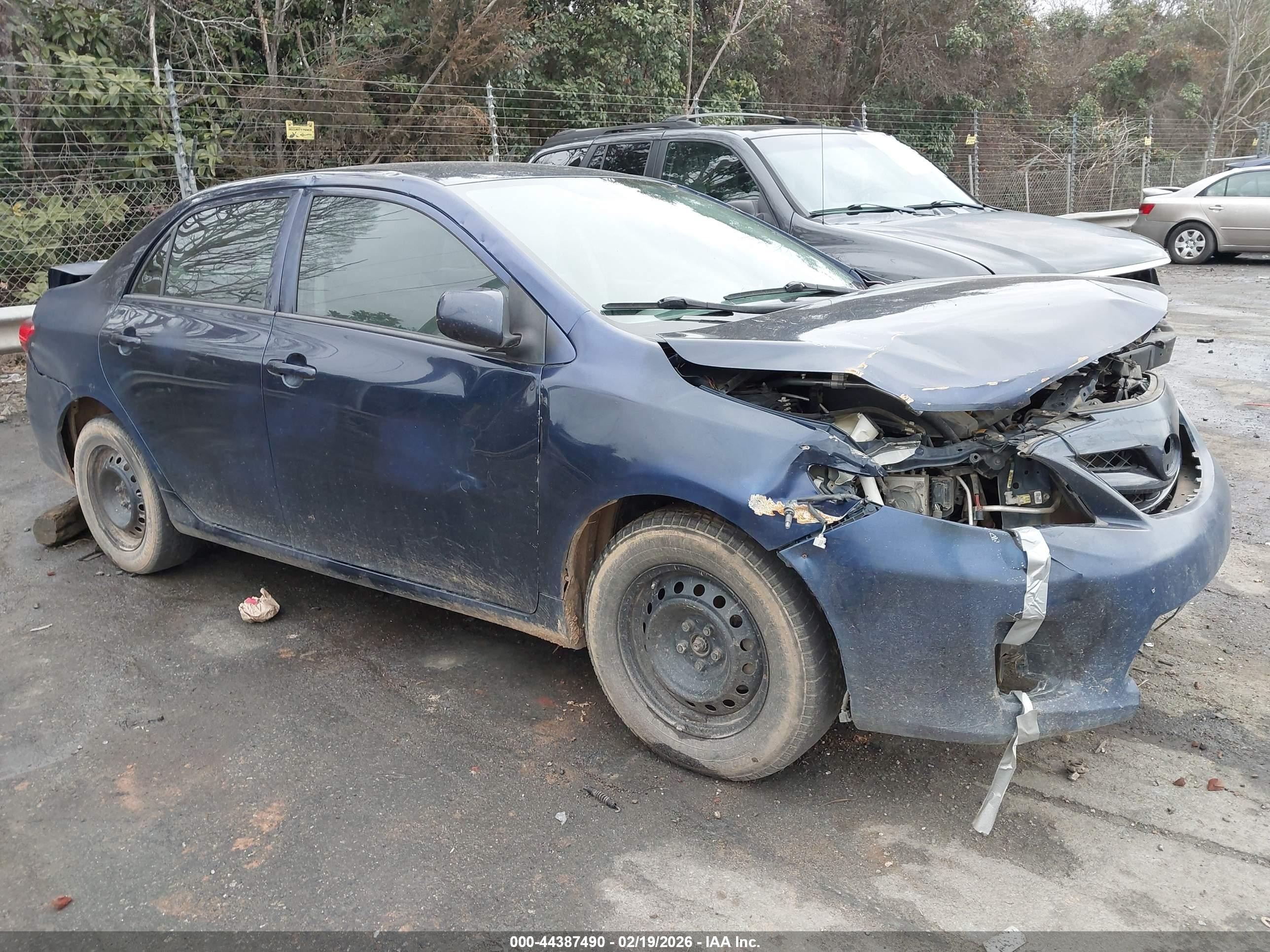 2013 Toyota Corolla L Синий vin: 2T1BU4EE0DC118165