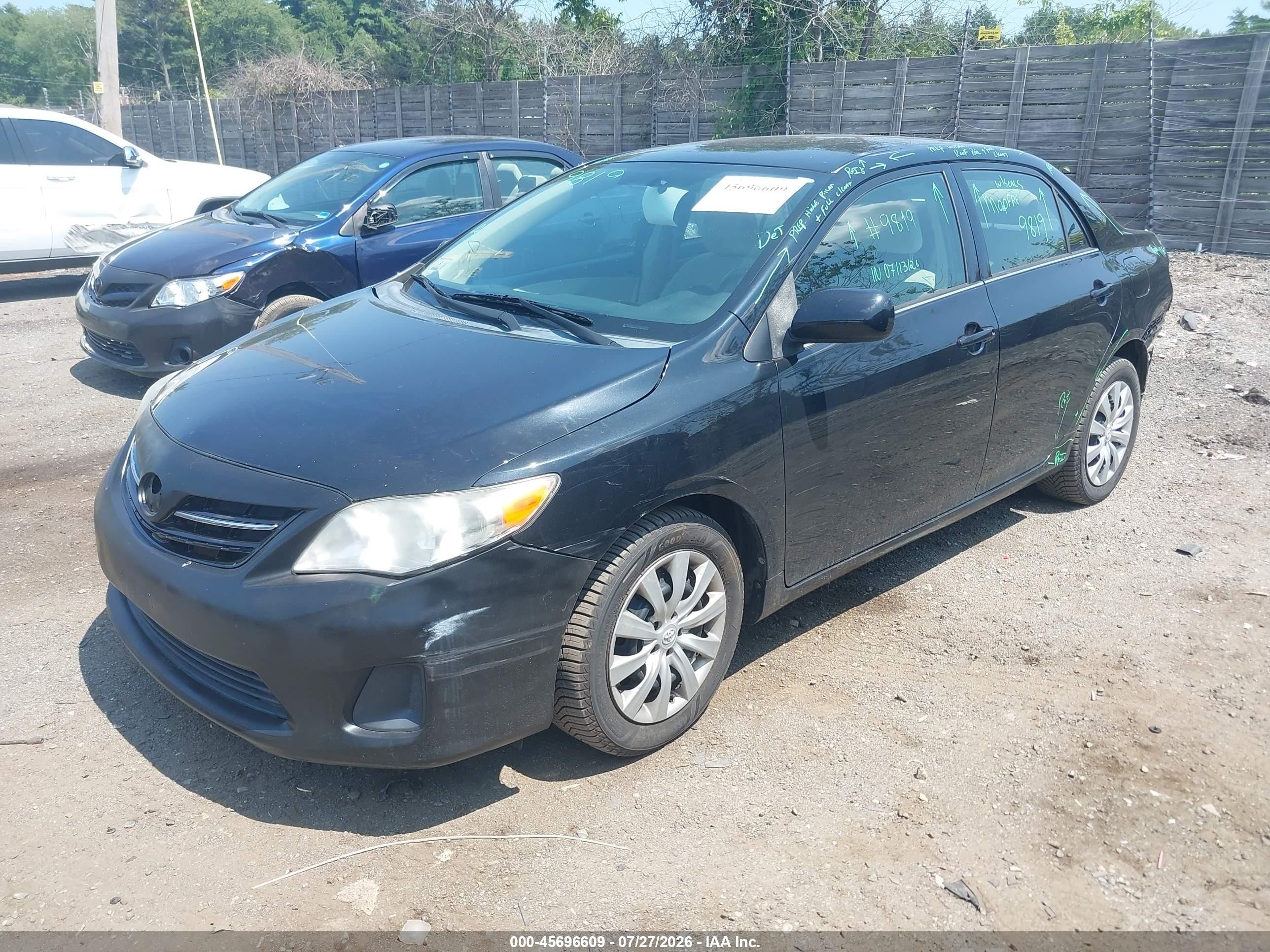 2013 Toyota Corolla Le Black vin: 2T1BU4EE0DC124371