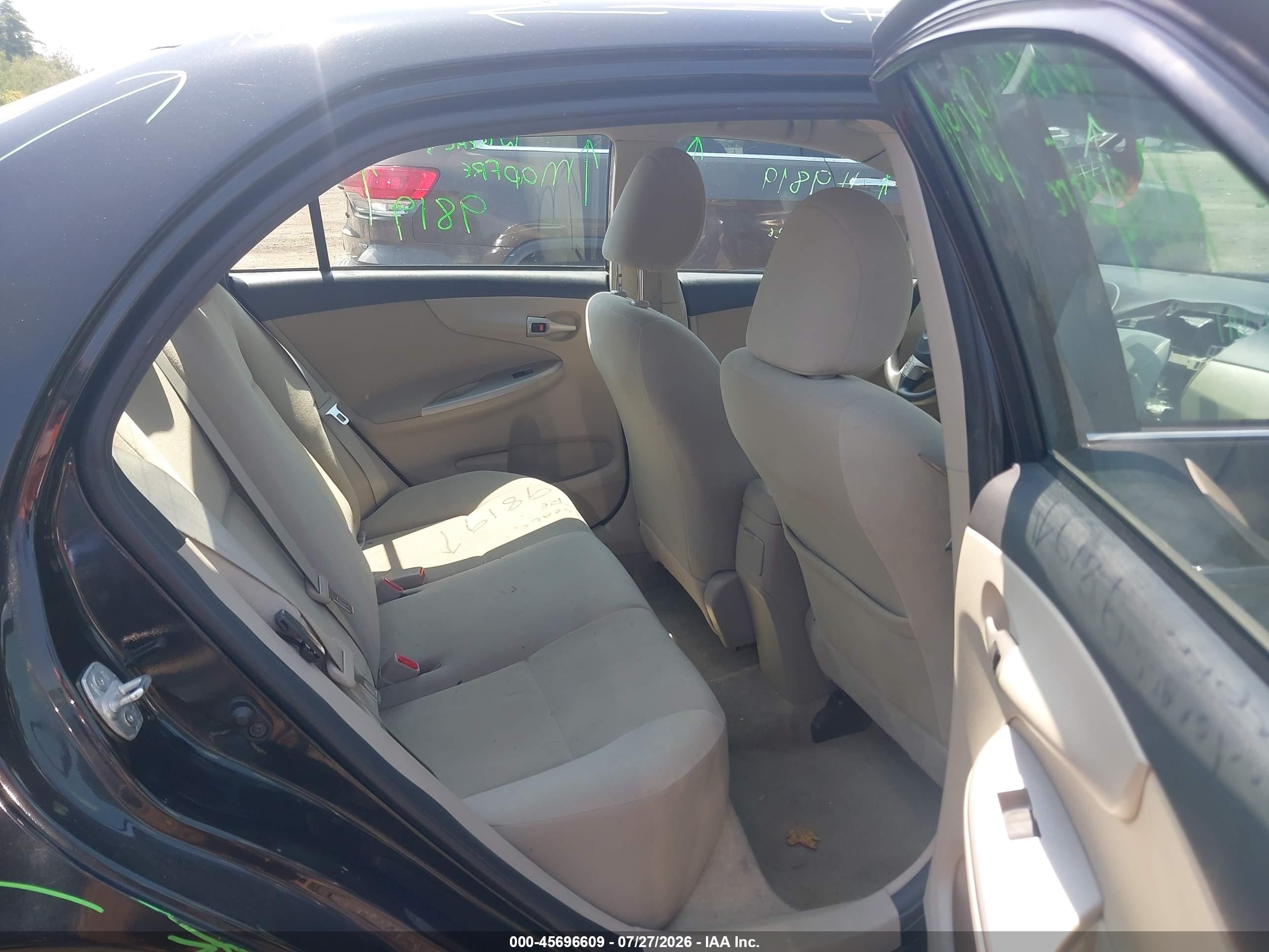 2013 Toyota Corolla Le Black vin: 2T1BU4EE0DC124371