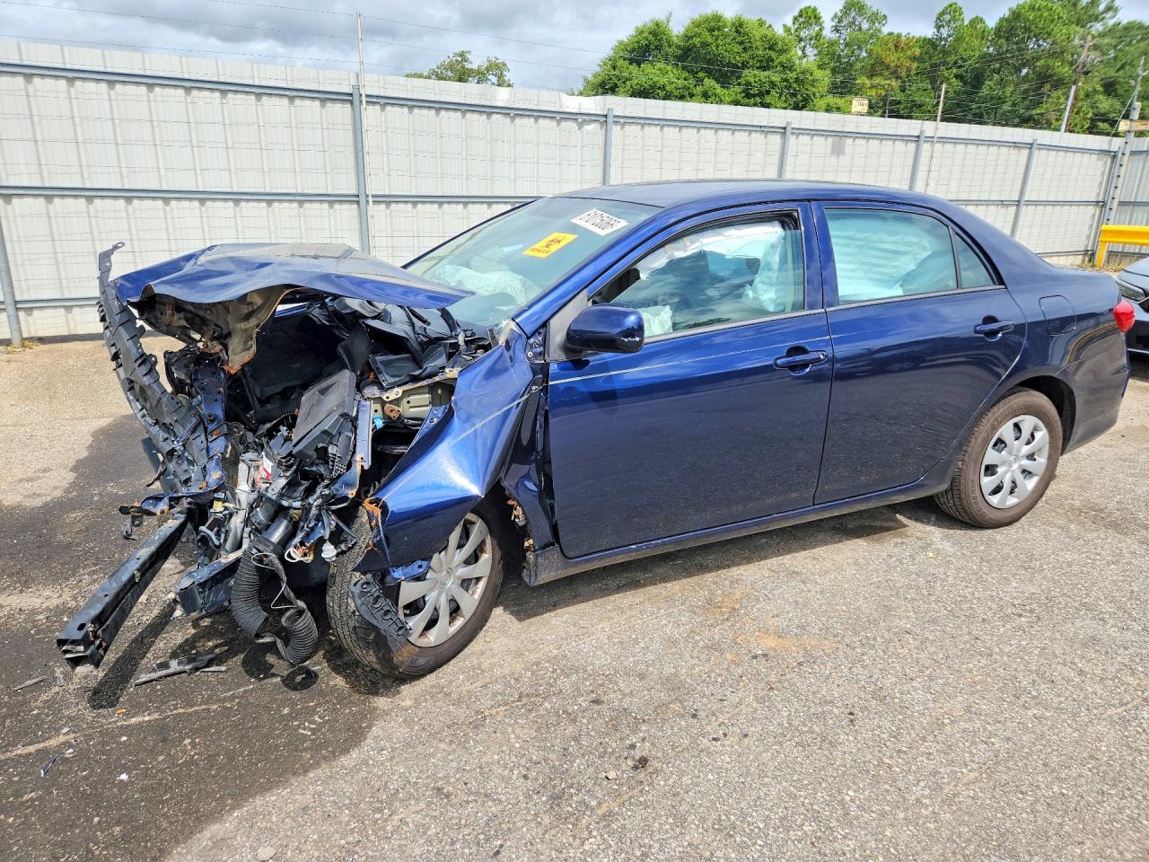 2013 Toyota Corolla L Blue vin: 2T1BU4EE0DC125617