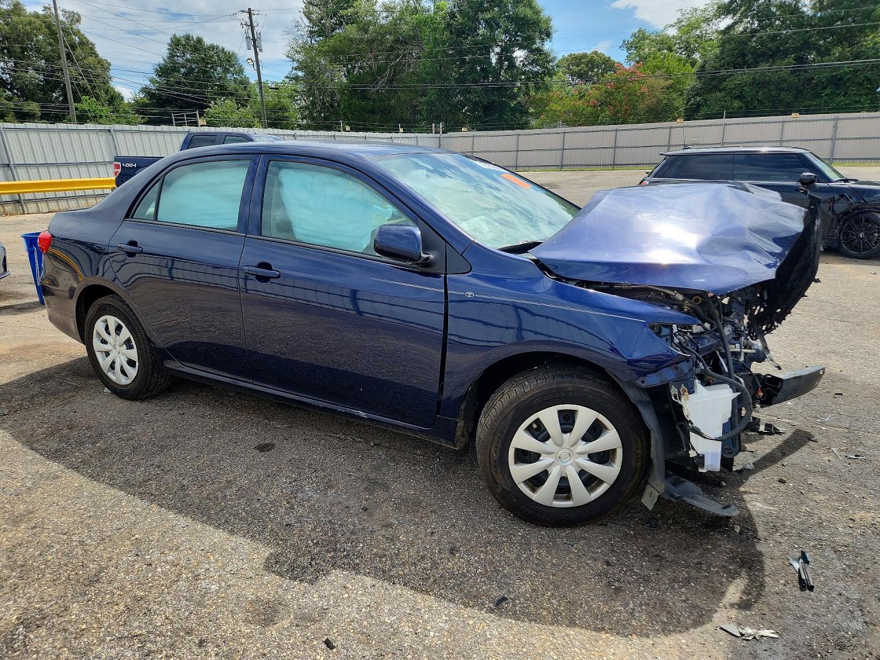 2013 Toyota Corolla L Blue vin: 2T1BU4EE0DC125617