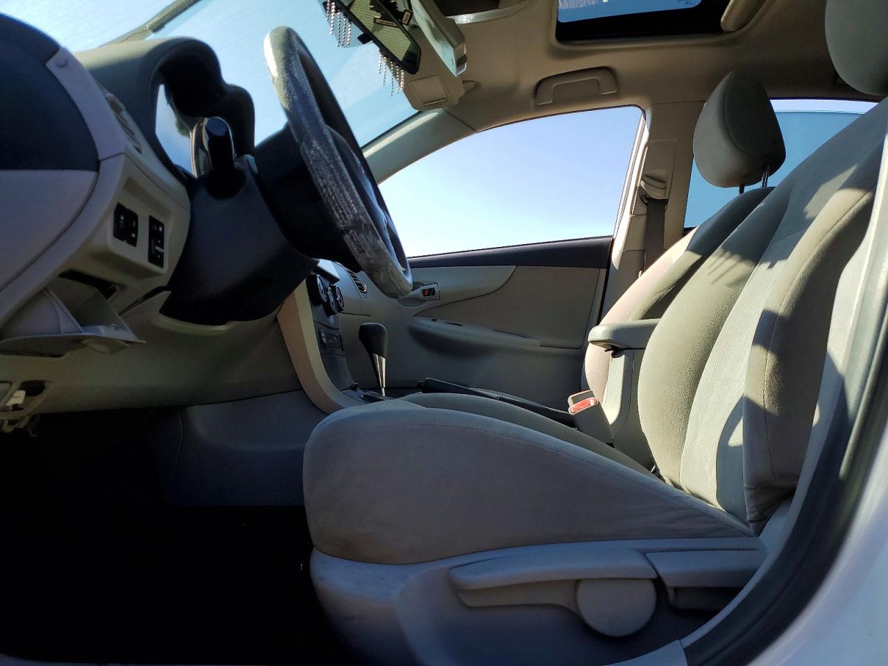 2013 Toyota Corolla L White vin: 2T1BU4EE0DC932333