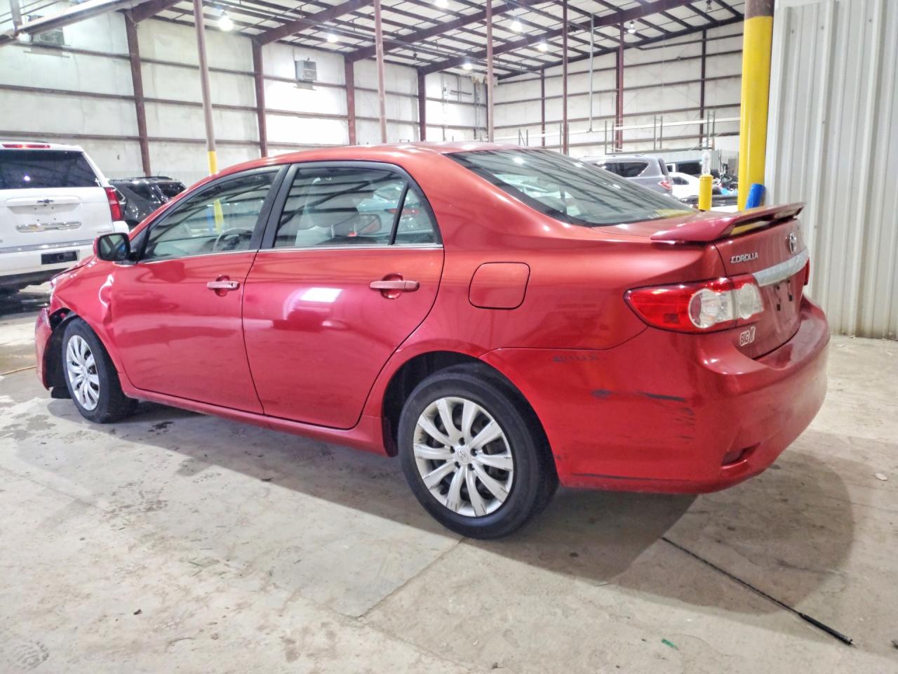 2013 Toyota Corolla Le Red vin: 2T1BU4EE0DC954008