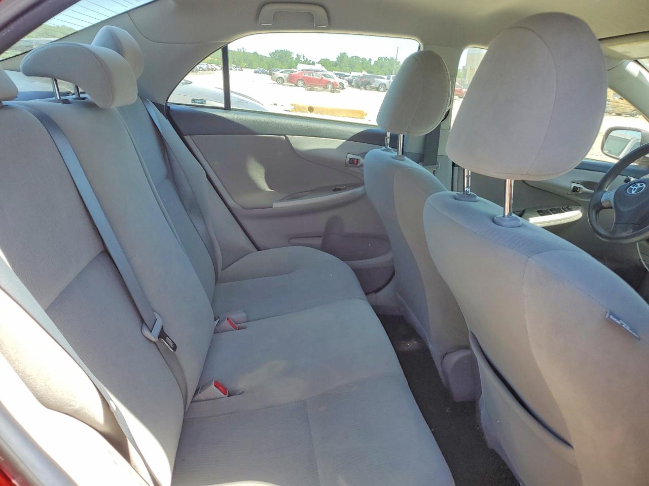 2013 Toyota Corolla Le Red vin: 2T1BU4EE0DC955000