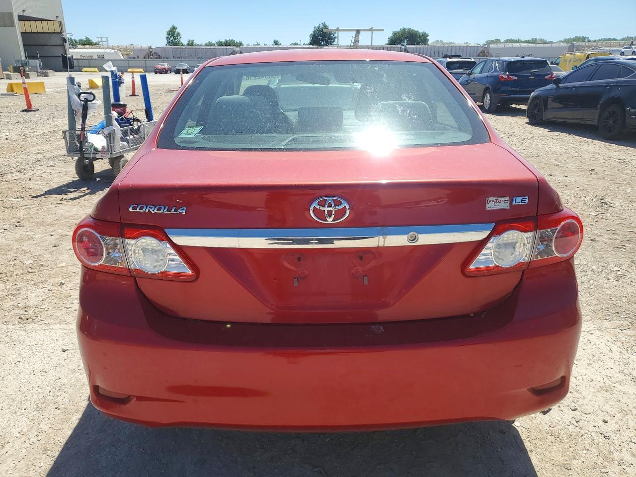 2013 Toyota Corolla Le Red vin: 2T1BU4EE0DC955000