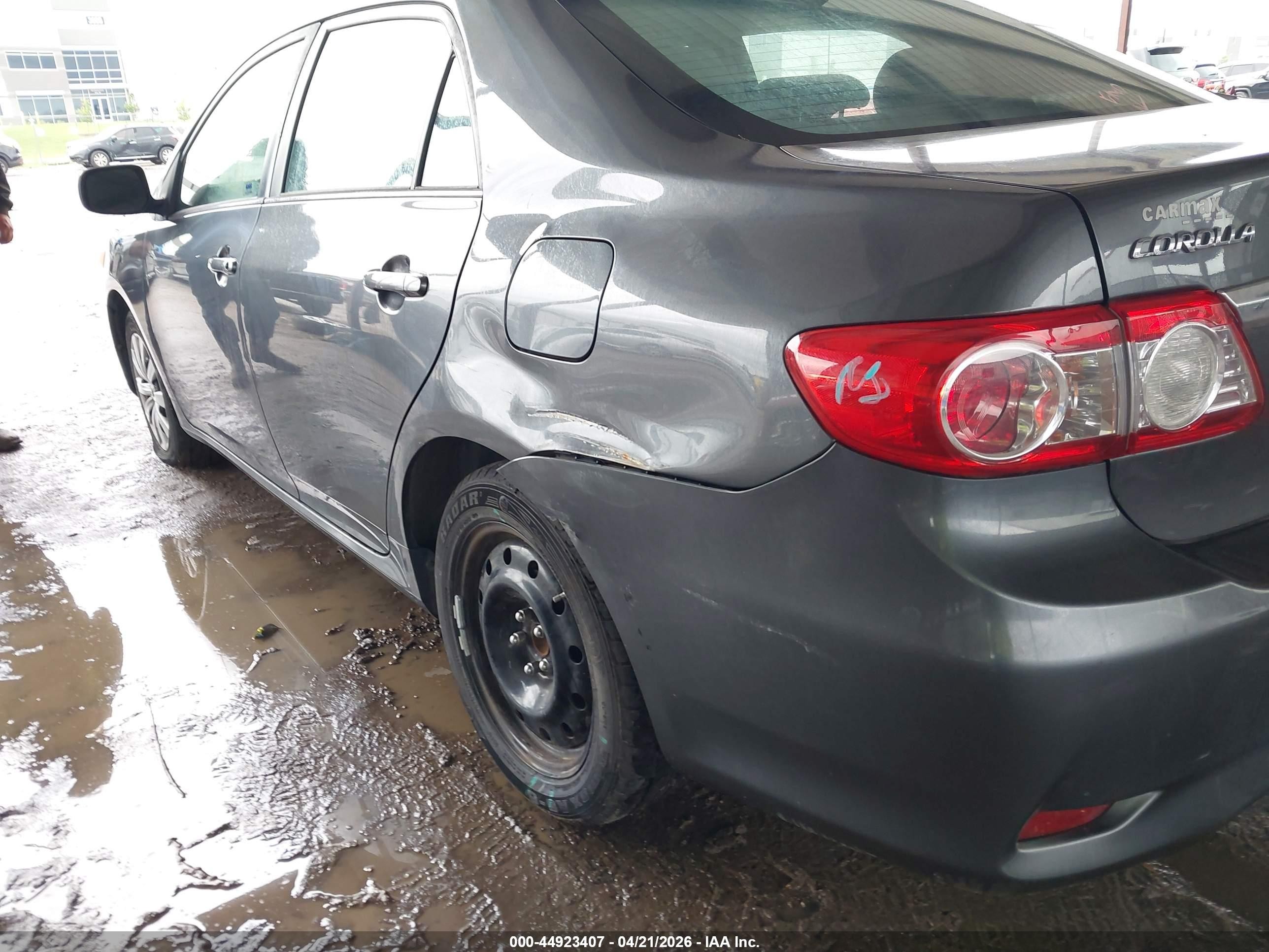 2013 Toyota Corolla Le Gray vin: 2T1BU4EE0DC964800