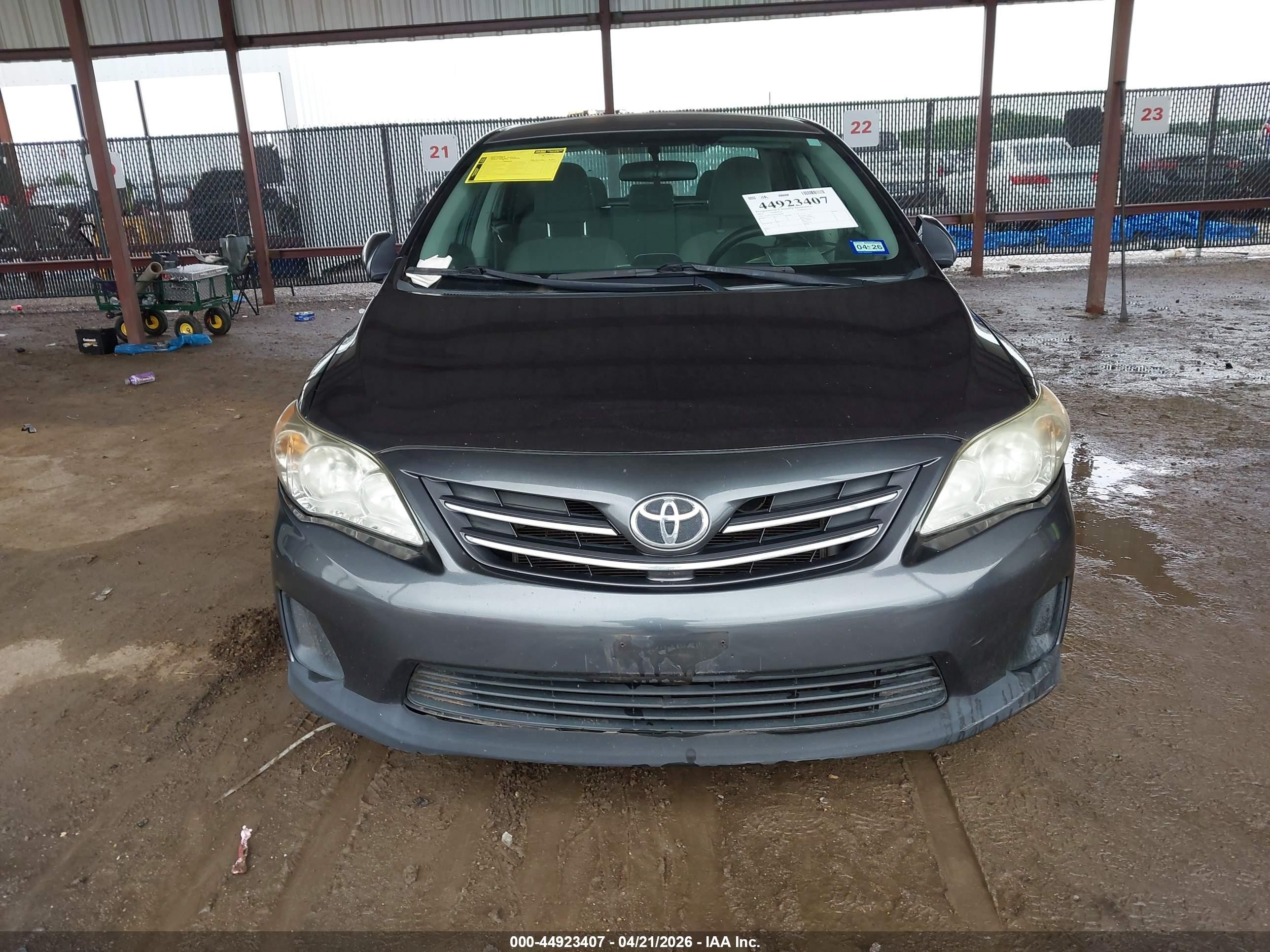 2013 Toyota Corolla Le Gray vin: 2T1BU4EE0DC964800