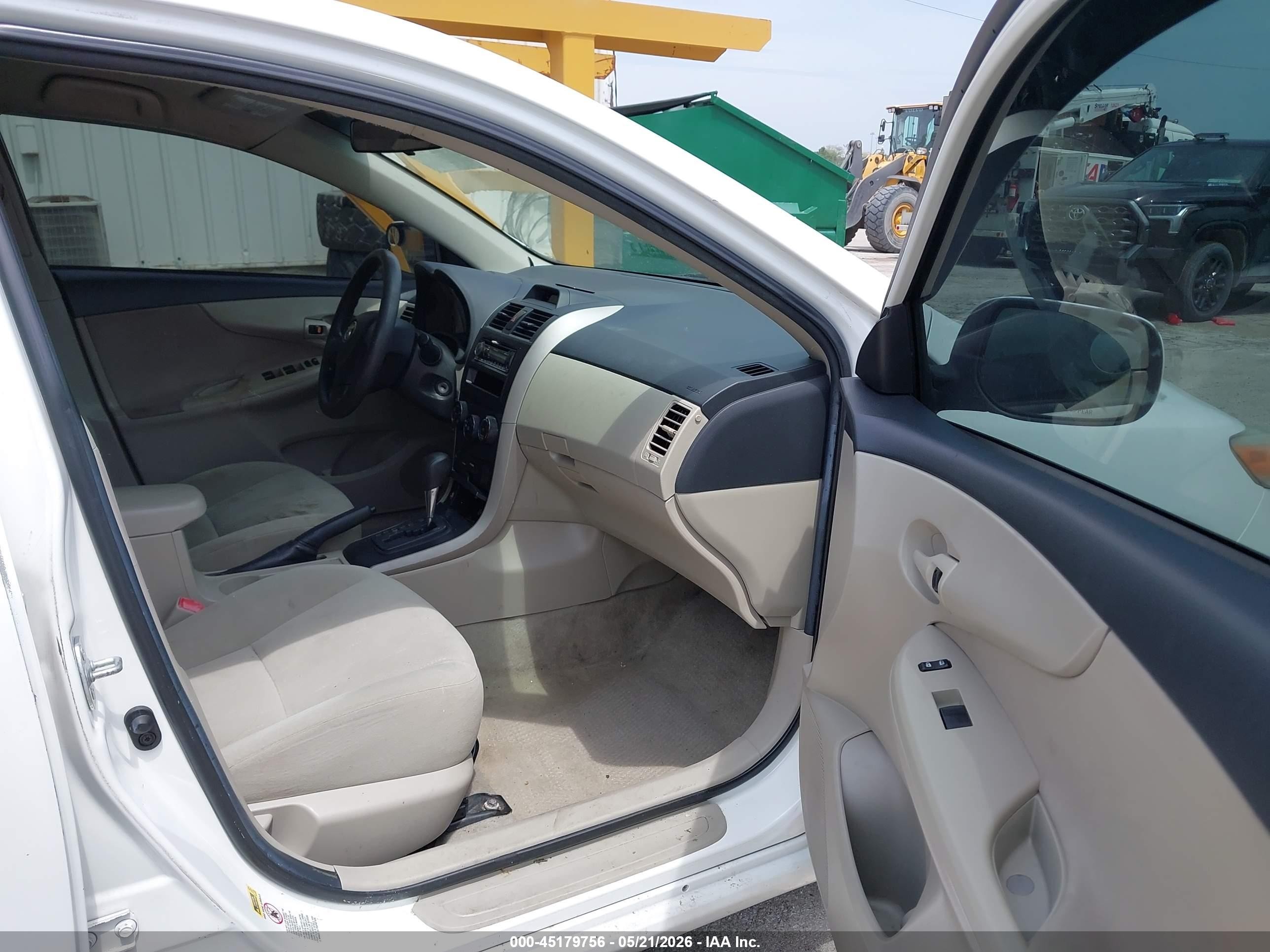 2013 Toyota Corolla L White vin: 2T1BU4EE0DC964957