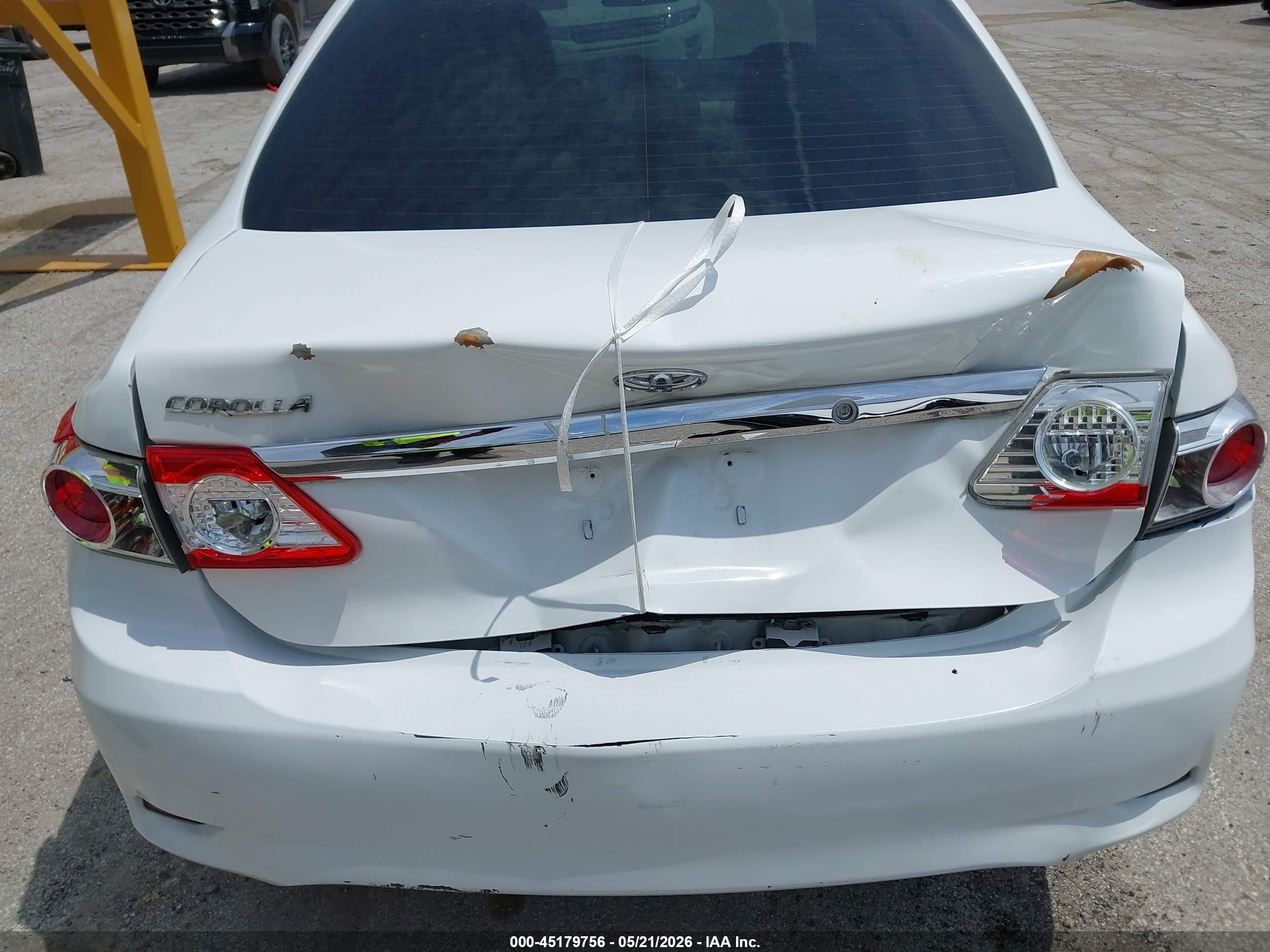2013 Toyota Corolla L White vin: 2T1BU4EE0DC964957