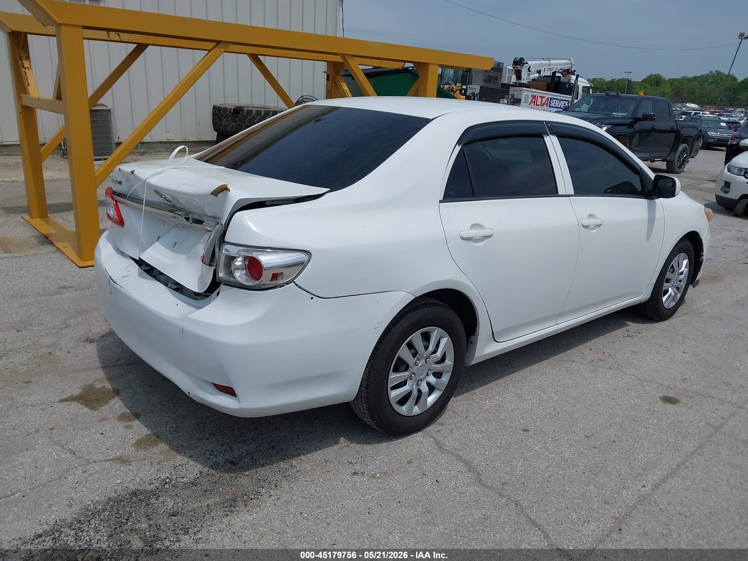 2013 Toyota Corolla L White vin: 2T1BU4EE0DC964957