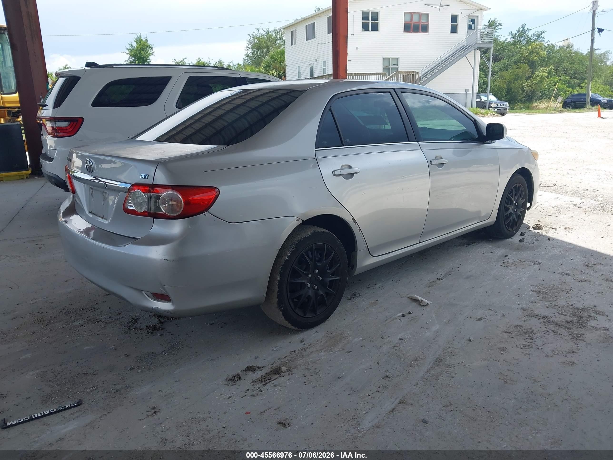 2013 Toyota Corolla Le Silver vin: 2T1BU4EE0DC974839