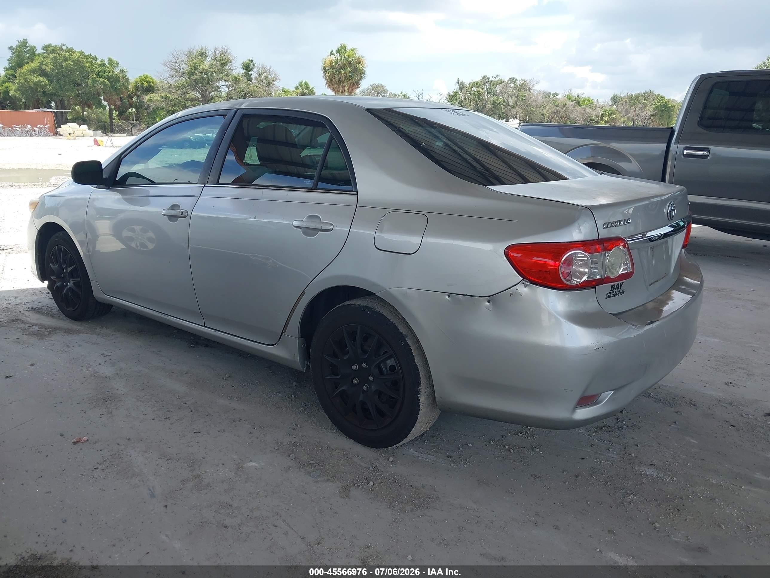 2013 Toyota Corolla Le Silver vin: 2T1BU4EE0DC974839