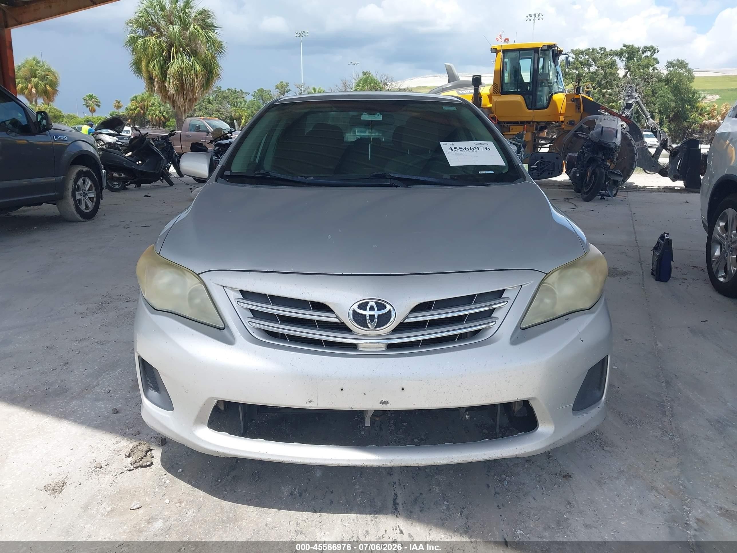 2013 Toyota Corolla Le Silver vin: 2T1BU4EE0DC974839