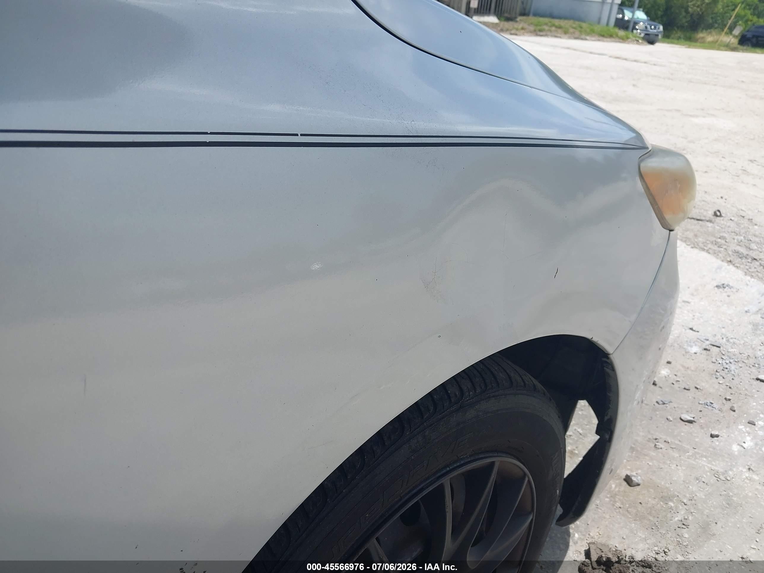 2013 Toyota Corolla Le Silver vin: 2T1BU4EE0DC974839
