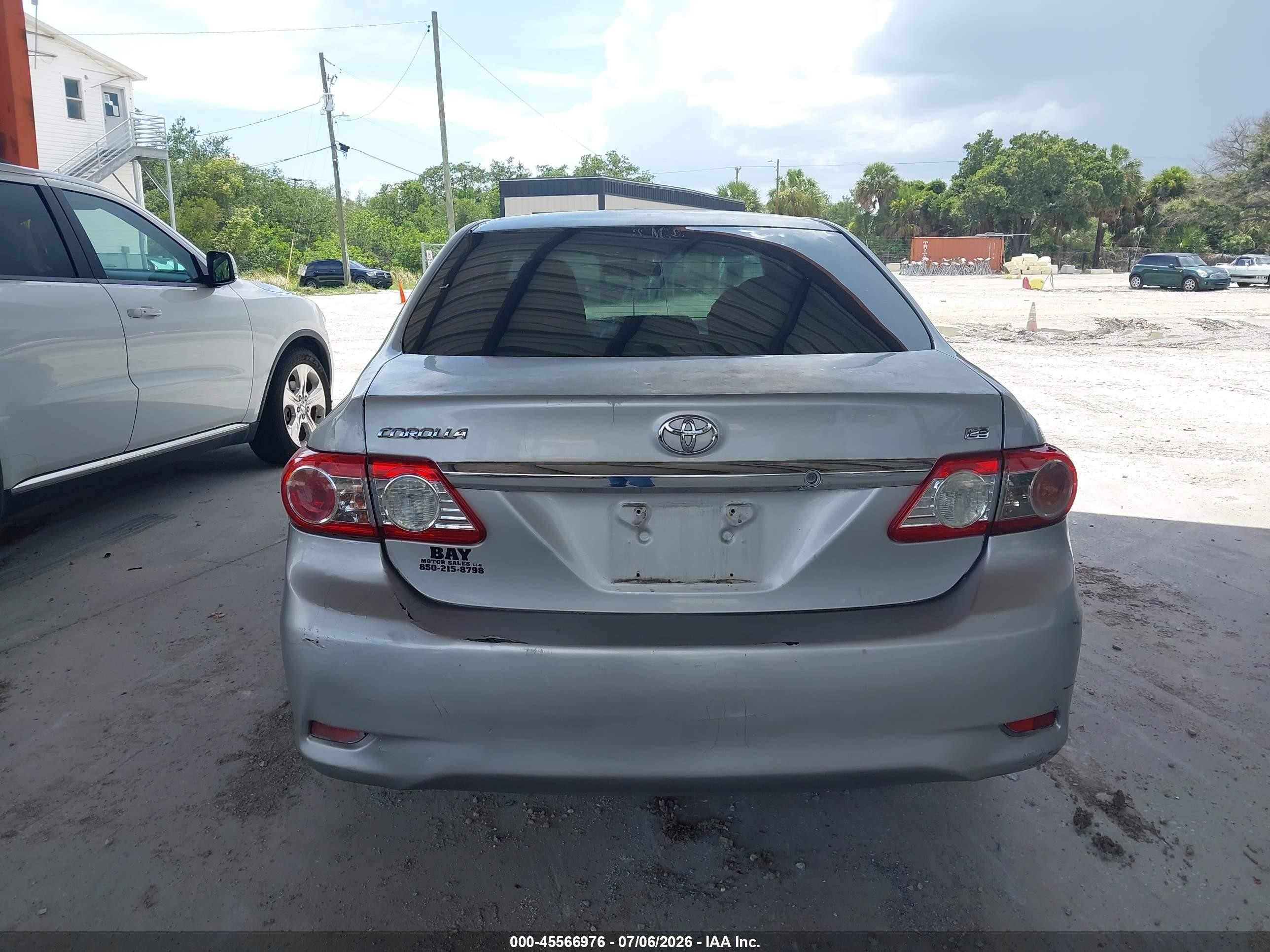 2013 Toyota Corolla Le Silver vin: 2T1BU4EE0DC974839