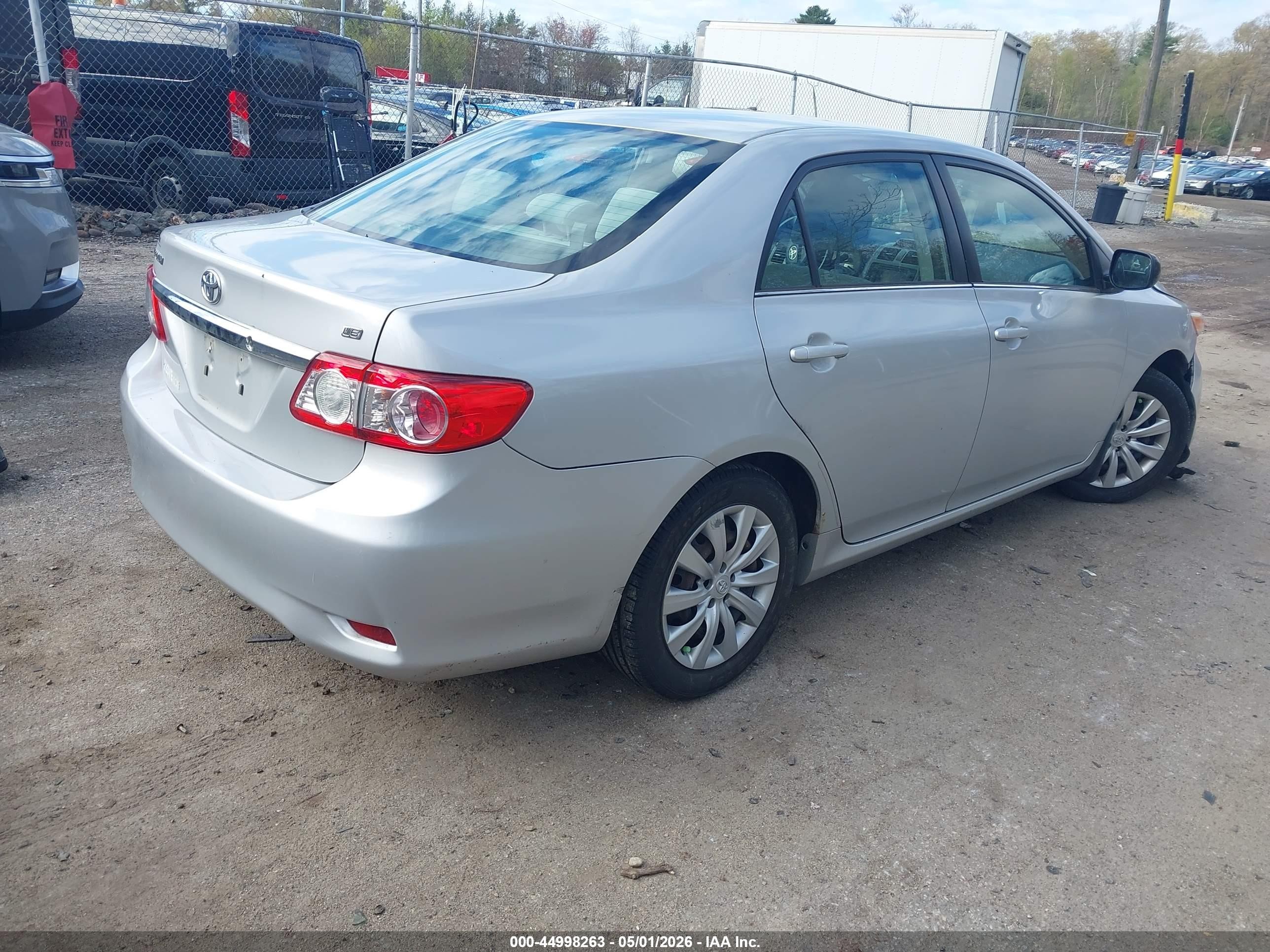 2013 Toyota Corolla Le Silver vin: 2T1BU4EE0DC975599