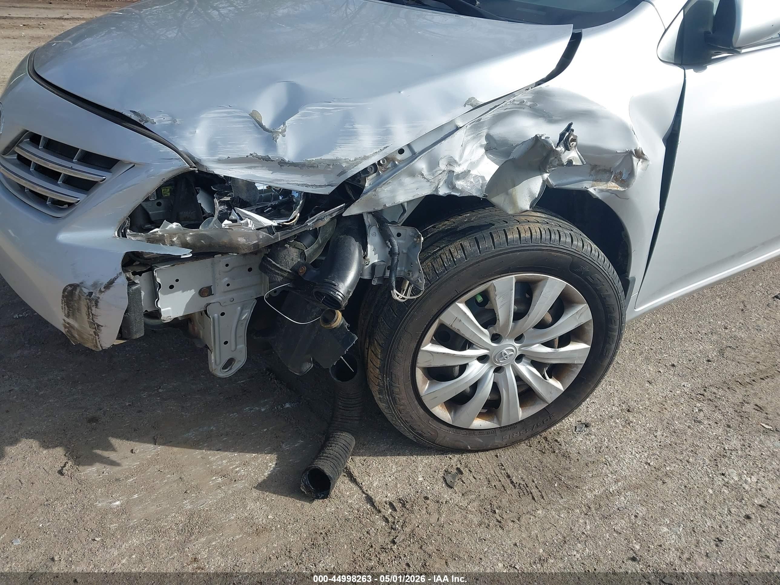 2013 Toyota Corolla Le Silver vin: 2T1BU4EE0DC975599