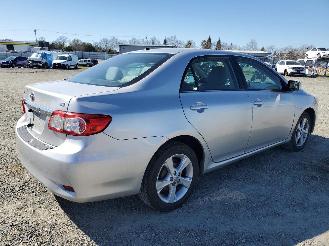 2013 Toyota Corolla Base Silver vin: 2T1BU4EE0DC980382