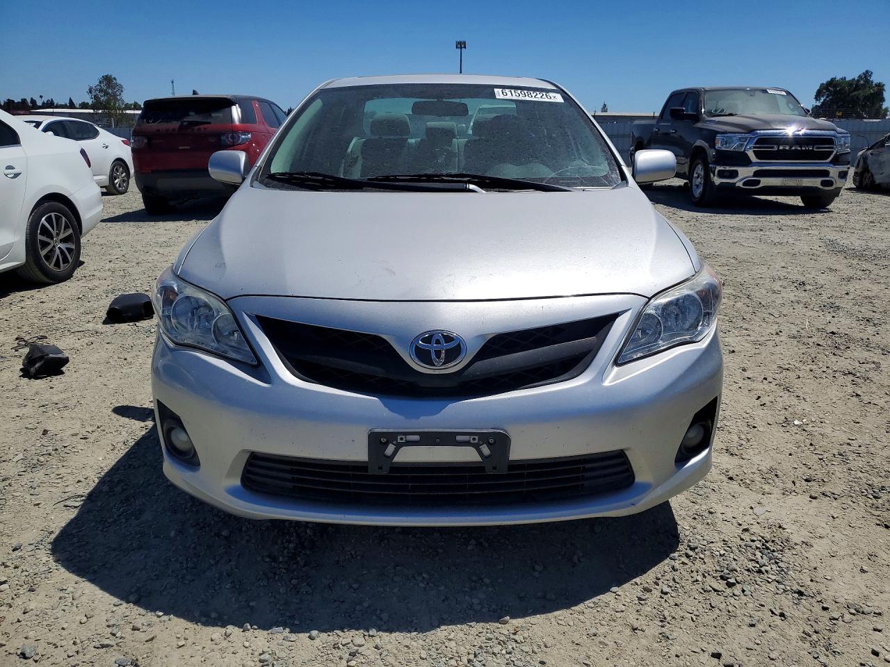 2013 Toyota Corolla Le Silver vin: 2T1BU4EE0DC980382