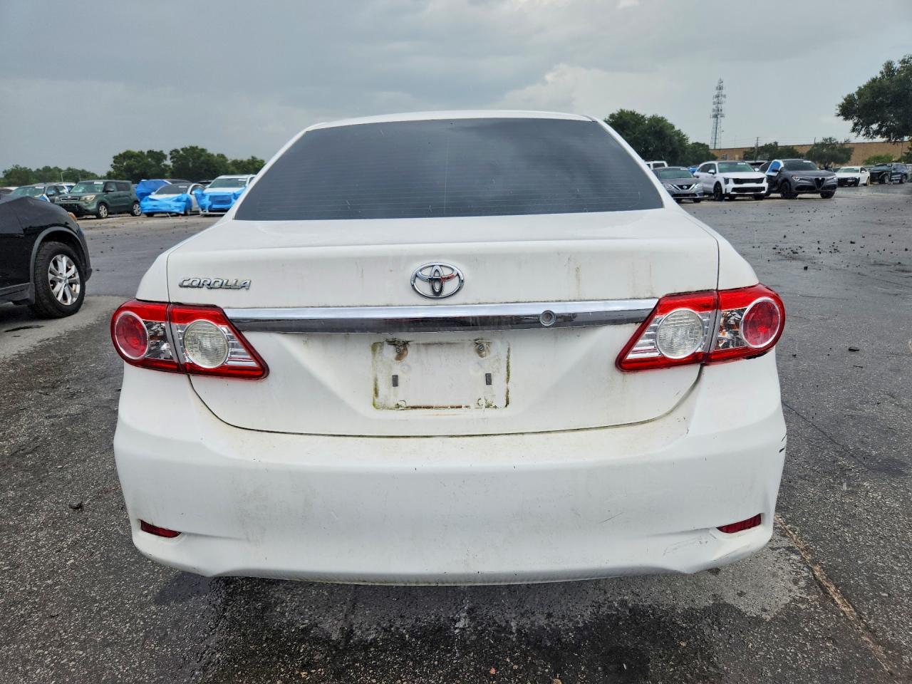 2013 Toyota Corolla L White vin: 2T1BU4EE0DC986053