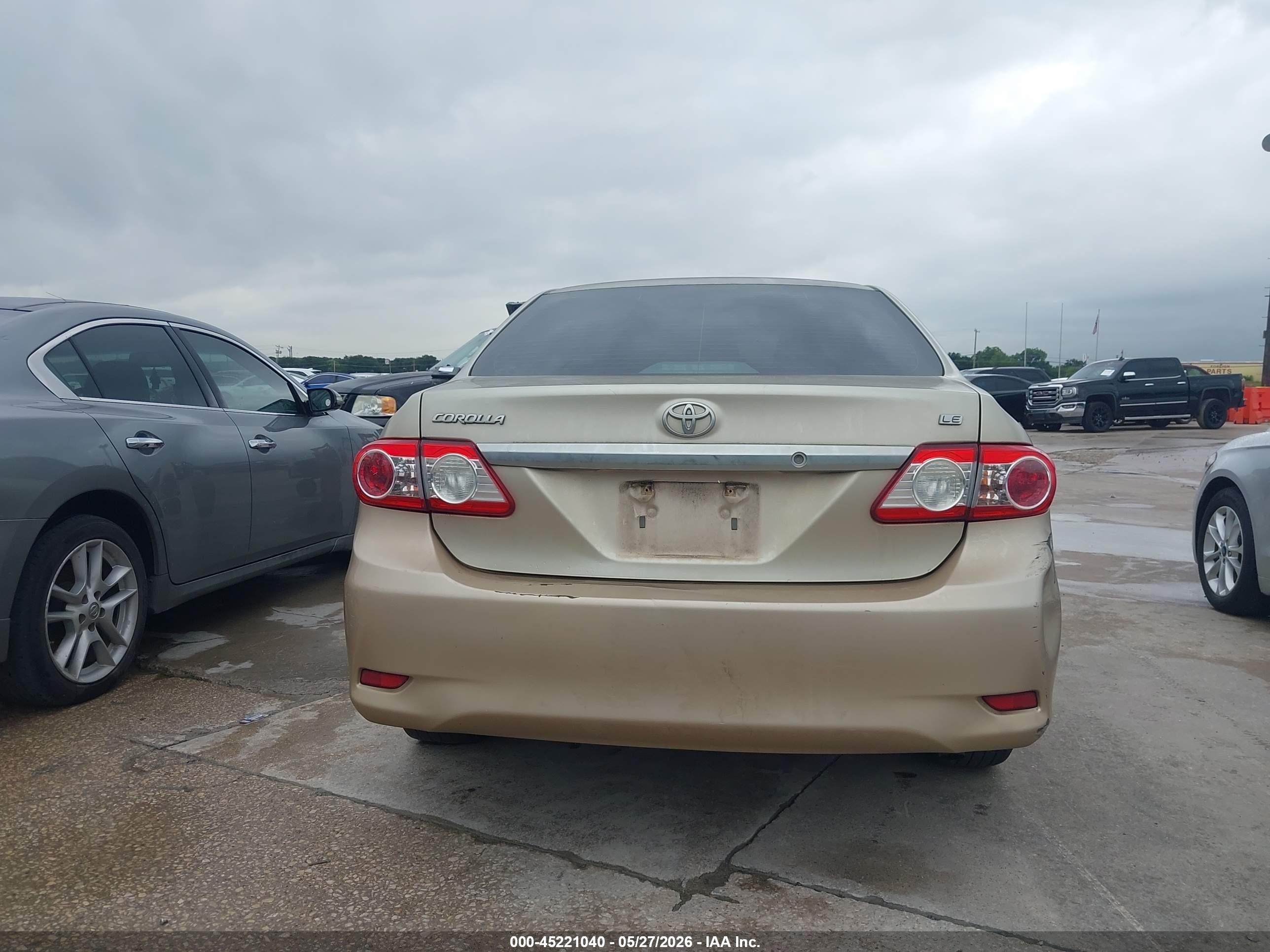 2013 Toyota Corolla Le Золотой vin: 2T1BU4EE0DC994041