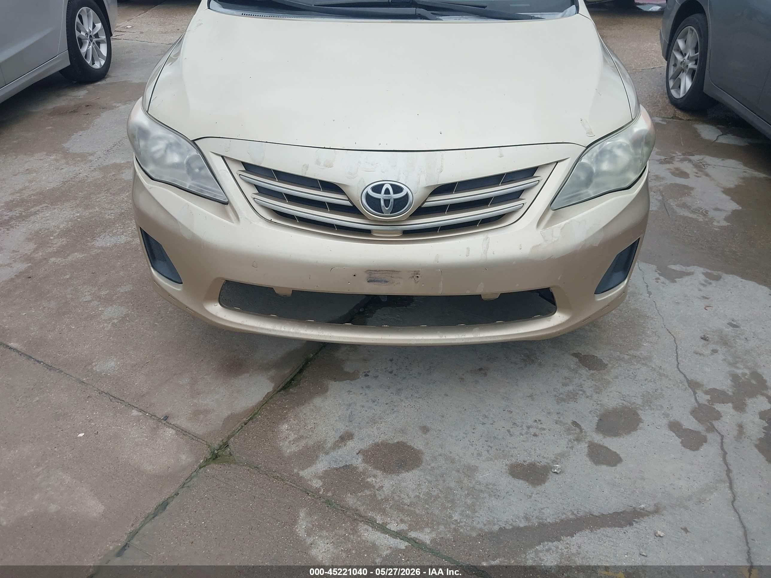 2013 Toyota Corolla Le Золотой vin: 2T1BU4EE0DC994041