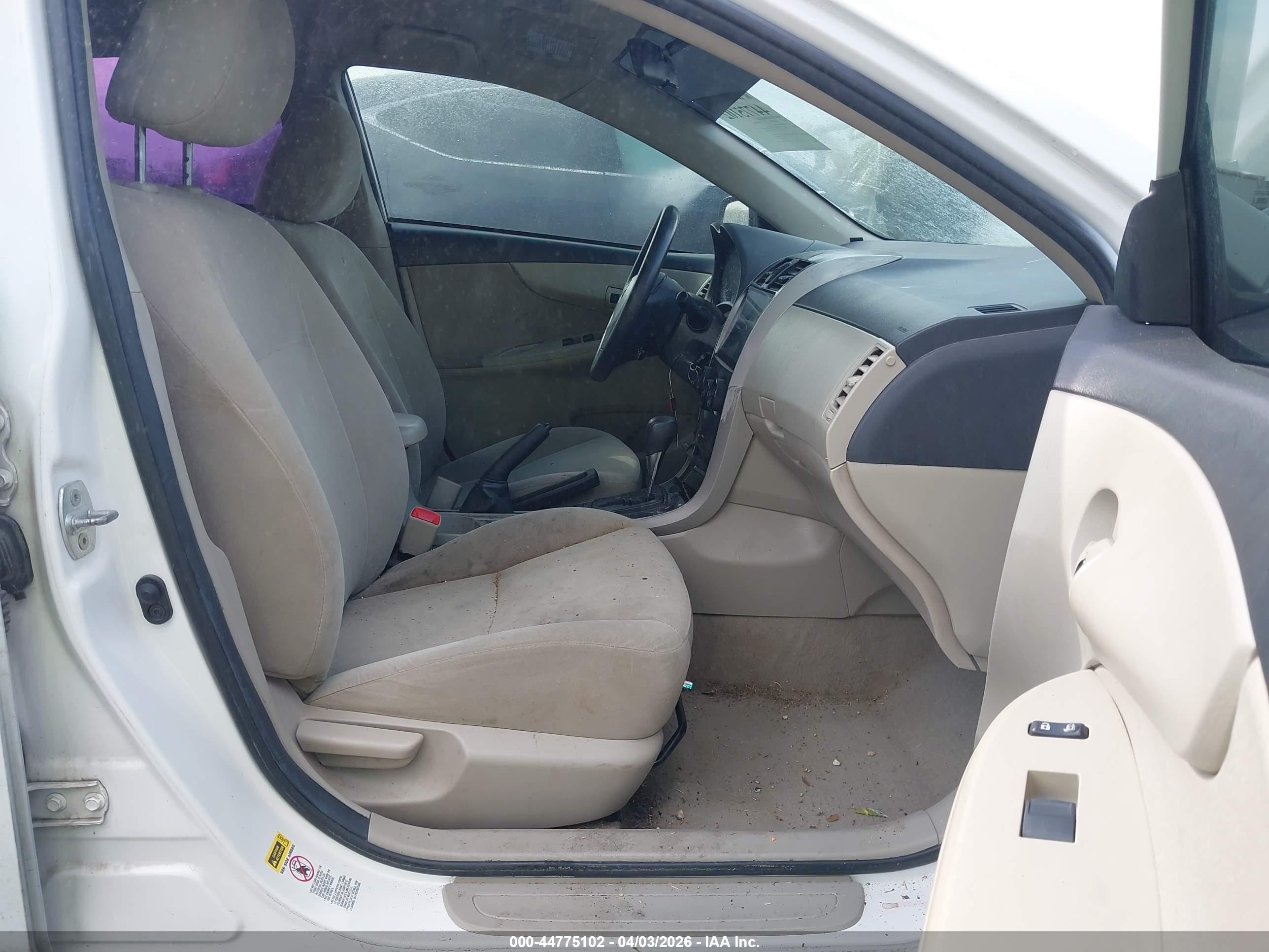 2013 Toyota Corolla L White vin: 2T1BU4EE0DC997828