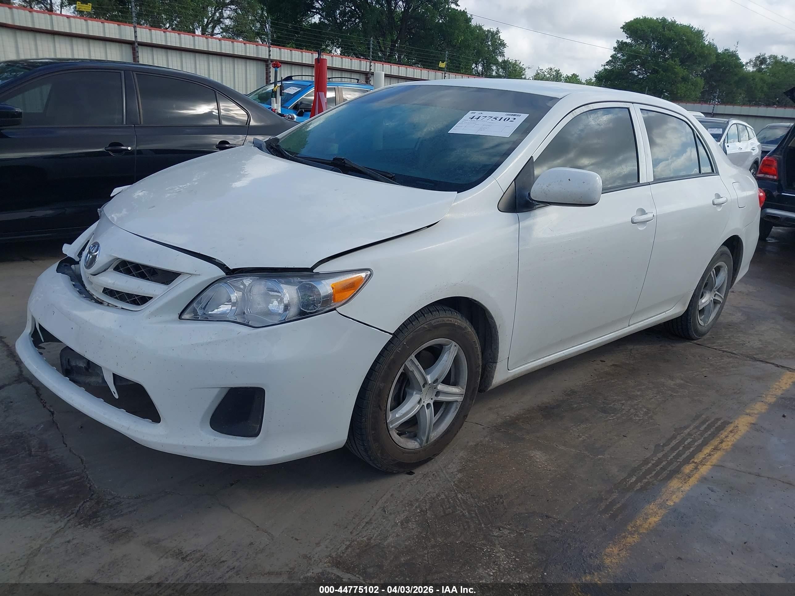 2013 Toyota Corolla L White vin: 2T1BU4EE0DC997828