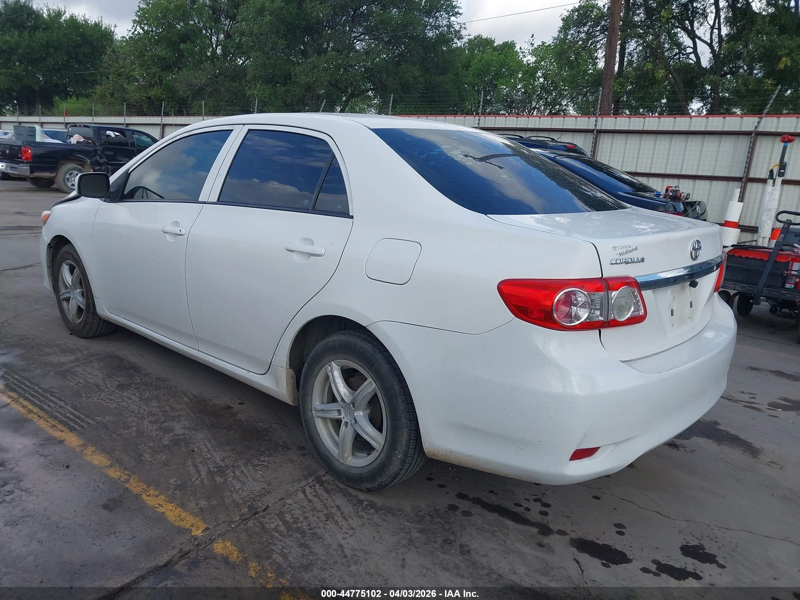 2013 Toyota Corolla L White vin: 2T1BU4EE0DC997828