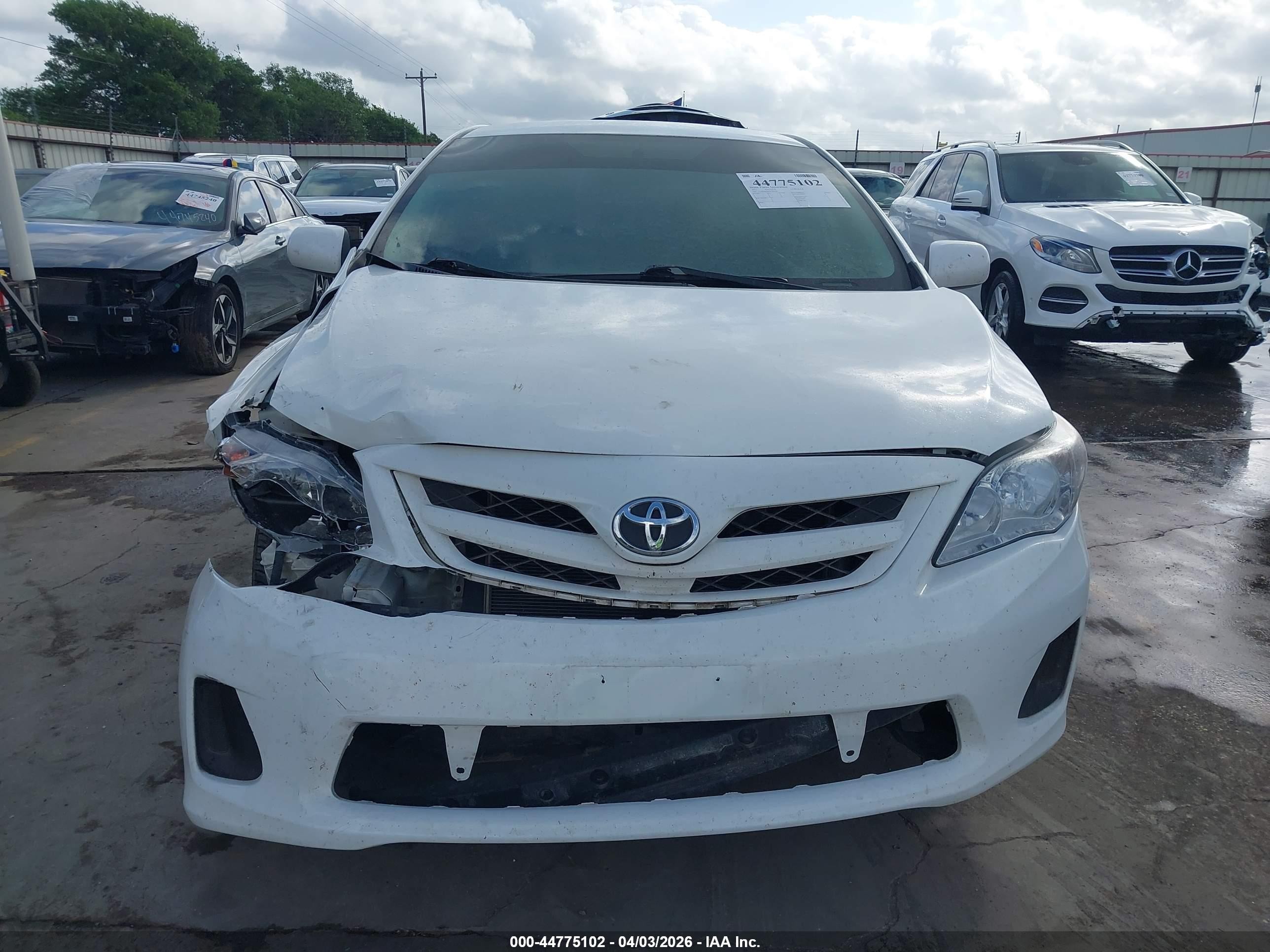 2013 Toyota Corolla L White vin: 2T1BU4EE0DC997828