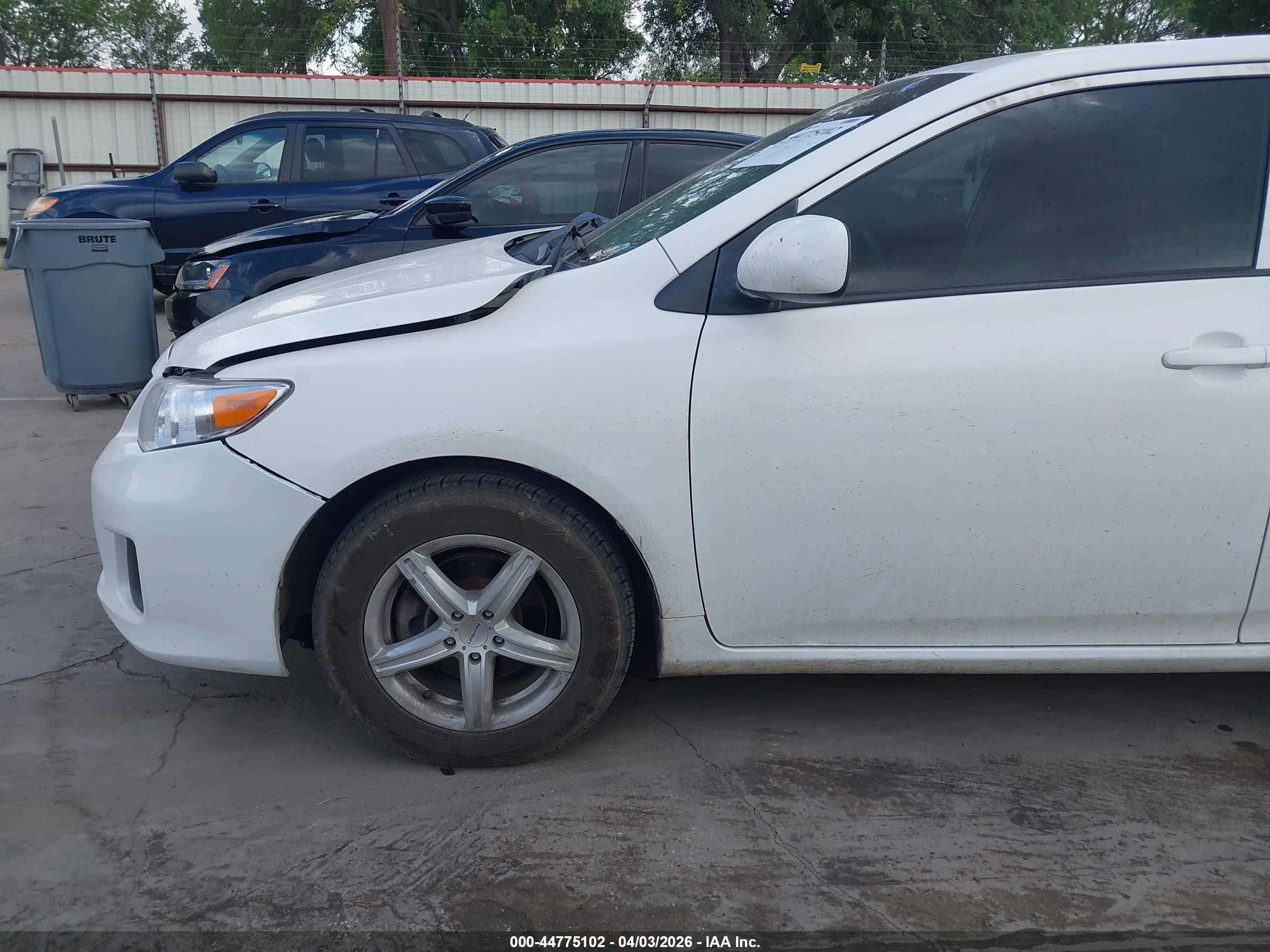 2013 Toyota Corolla L White vin: 2T1BU4EE0DC997828