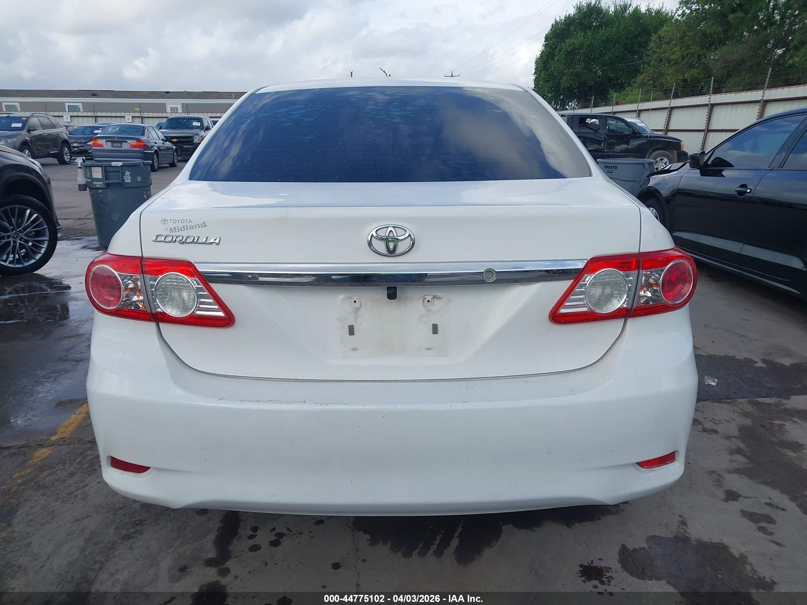 2013 Toyota Corolla L White vin: 2T1BU4EE0DC997828