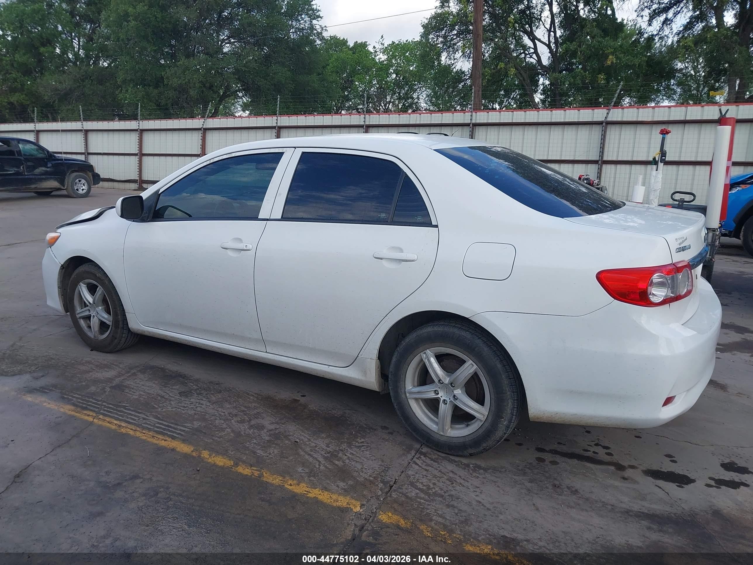 2013 Toyota Corolla L White vin: 2T1BU4EE0DC997828