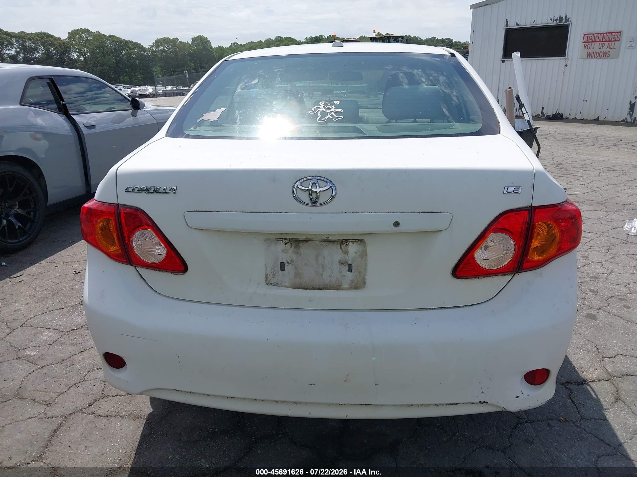 2010 Toyota Corolla Le White vin: 2T1BU4EE1AC201079