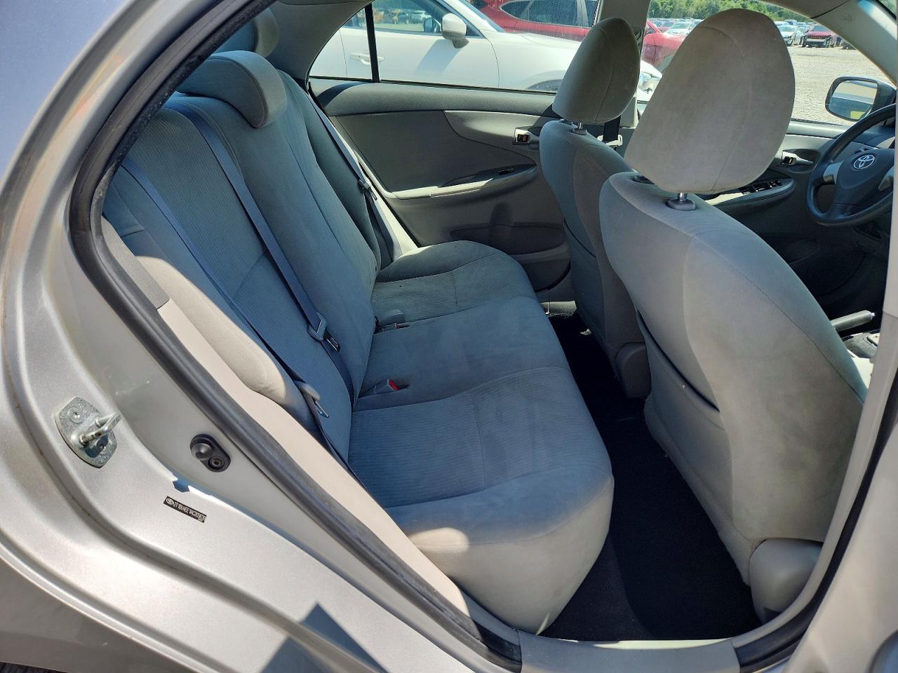 2010 Toyota Corolla Le Silver vin: 2T1BU4EE1AC203639