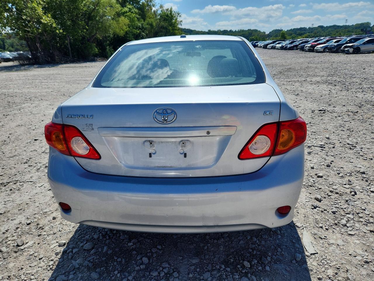 2010 Toyota Corolla Le Silver vin: 2T1BU4EE1AC203639