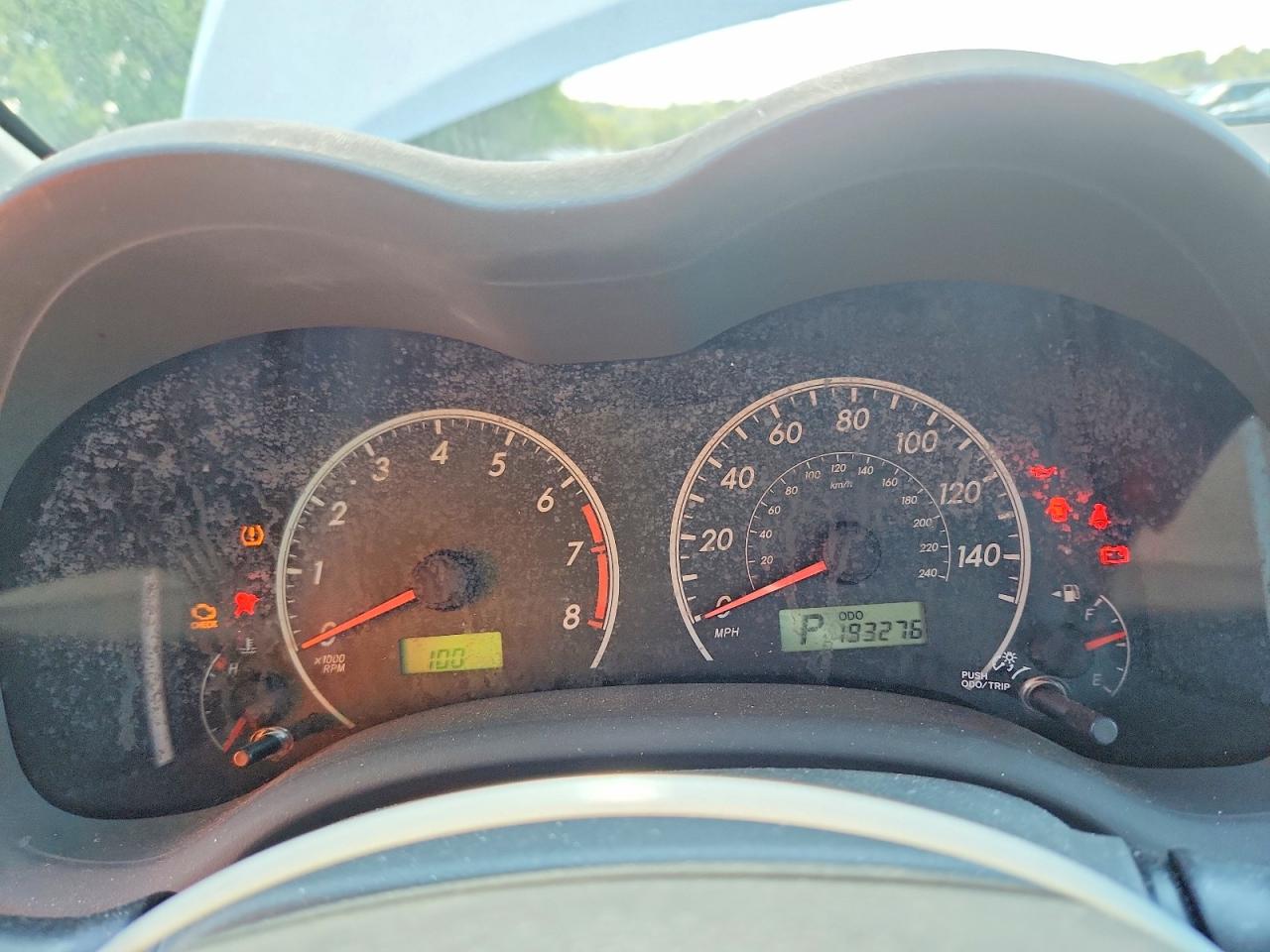 2010 Toyota Corolla Le Silver vin: 2T1BU4EE1AC203639