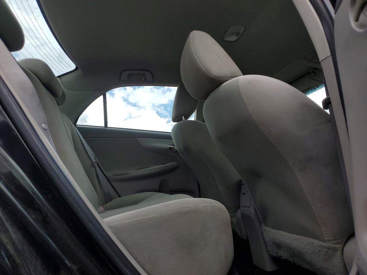 2010 Toyota Corolla Base Black vin: 2T1BU4EE1AC216018