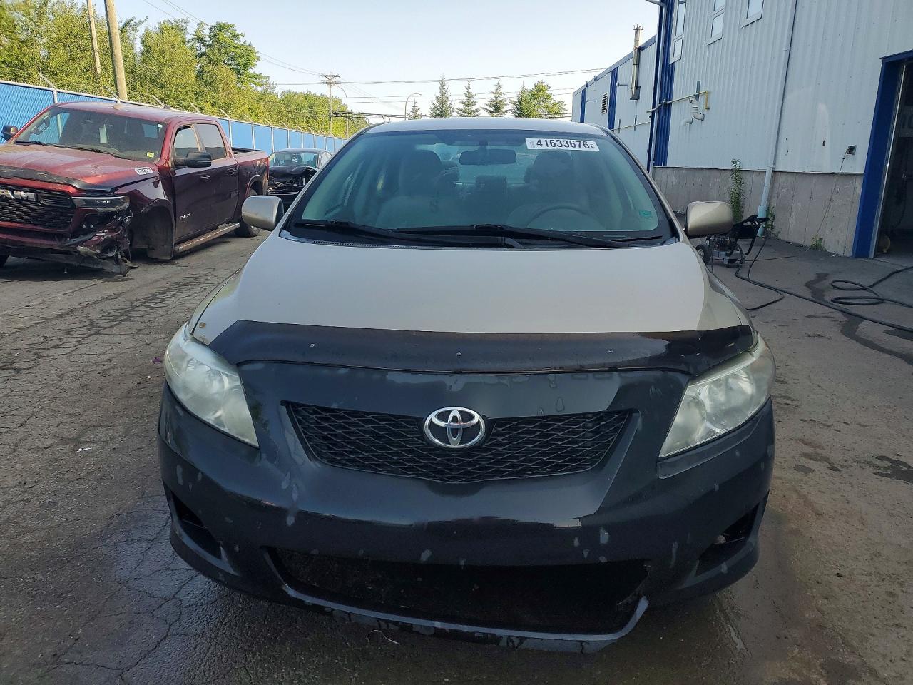 2010 Toyota Corolla Base Two Tone vin: 2T1BU4EE1AC236026