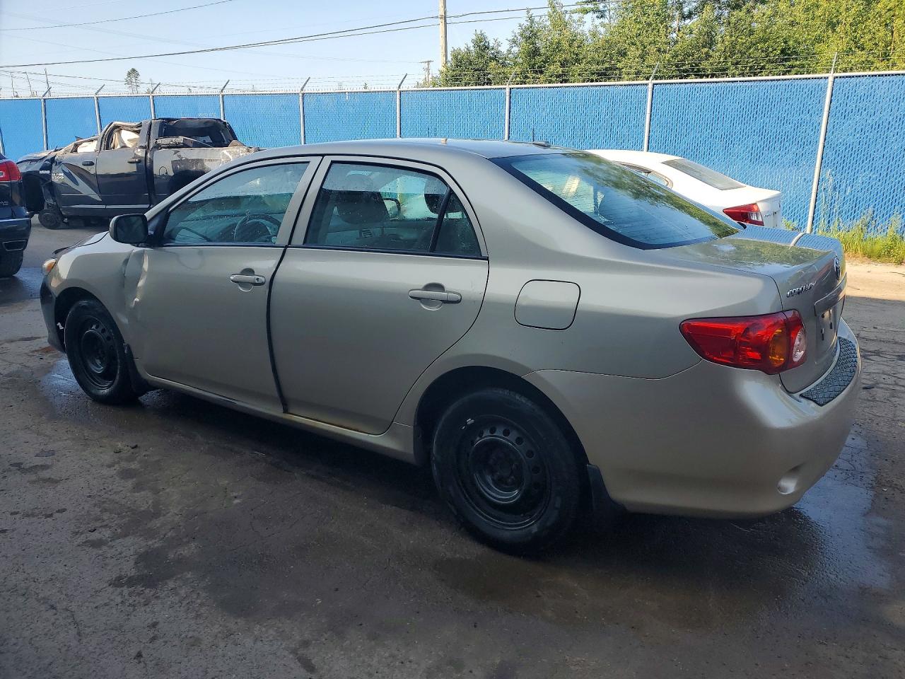 2010 Toyota Corolla Base Two Tone vin: 2T1BU4EE1AC236026