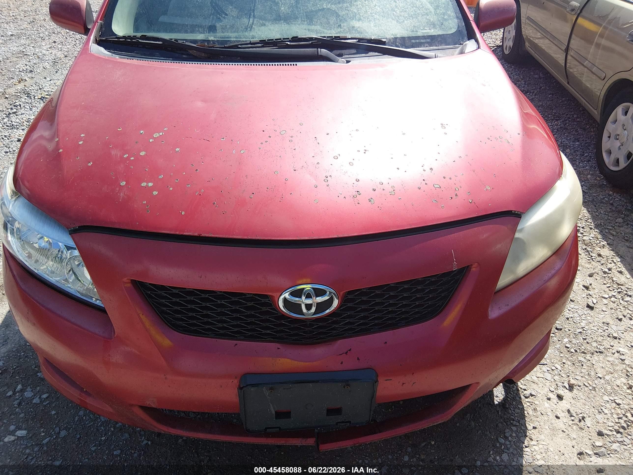 2010 Toyota Corolla Le Red vin: 2T1BU4EE1AC251612